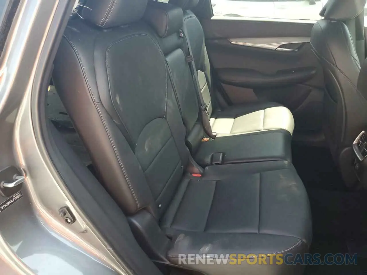 10 Photograph of a damaged car 3PCAJ5M19LF109242 INFINITI QX50 2020