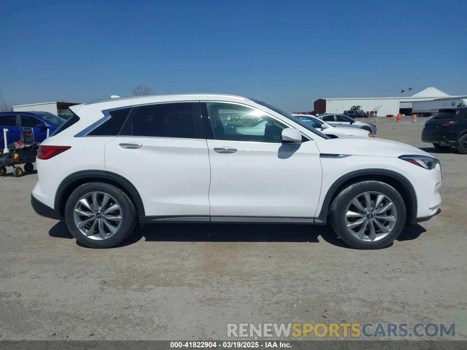 12 Photograph of a damaged car 3PCAJ5M32LF103266 INFINITI QX50 2020