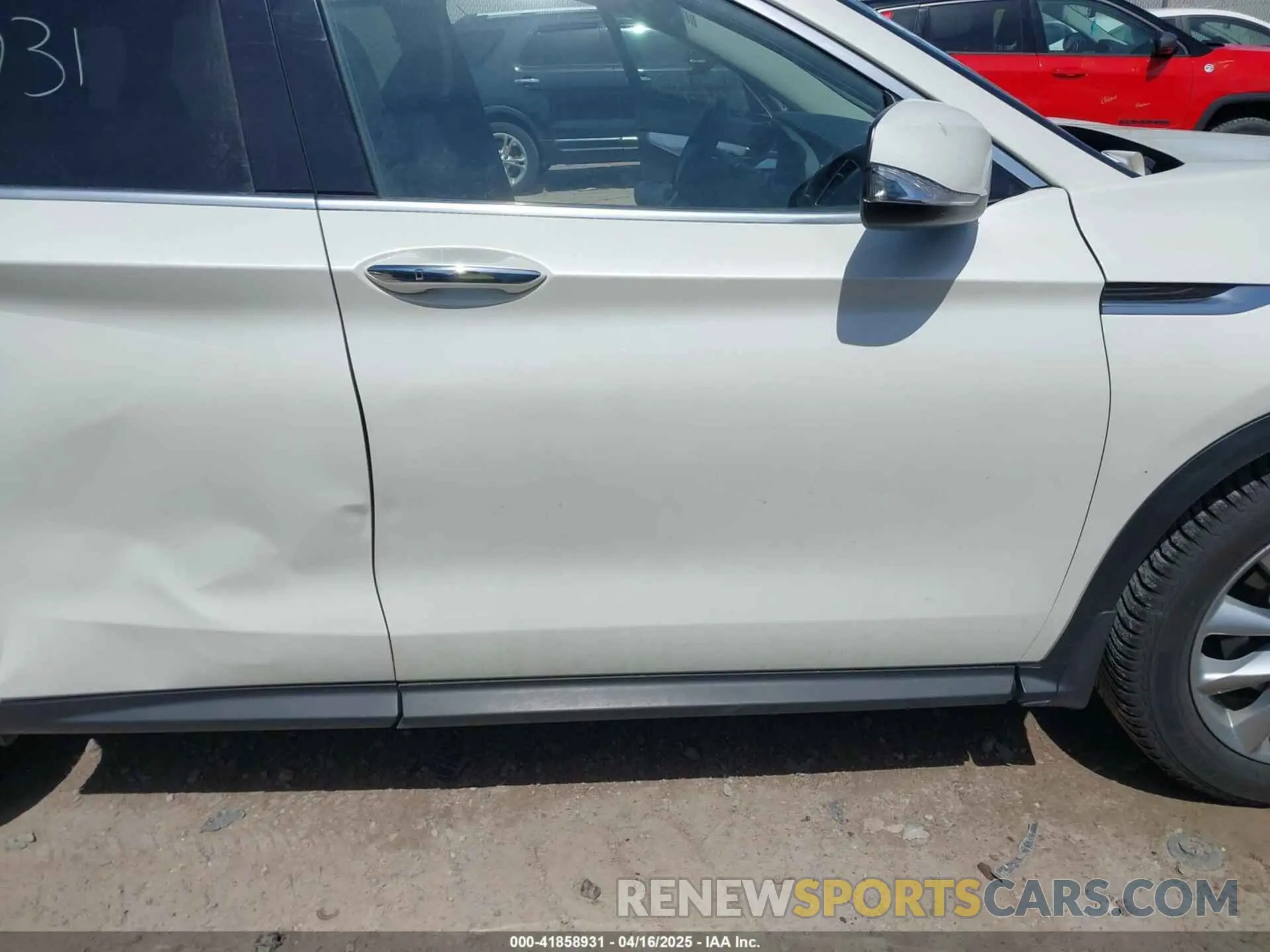 17 Photograph of a damaged car 3PCAJ5M34LF104029 INFINITI QX50 2020