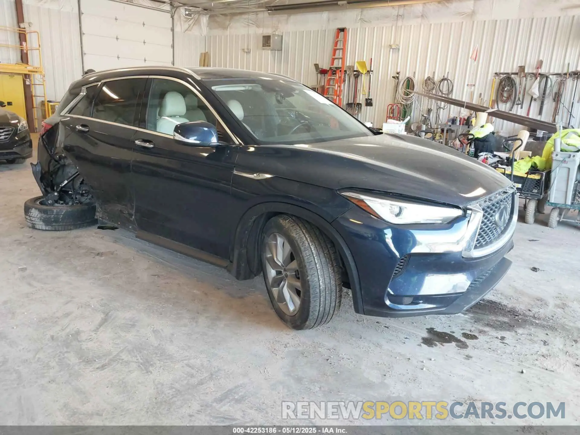 1 Photograph of a damaged car 3PCAJ5M34LF119677 INFINITI QX50 2020