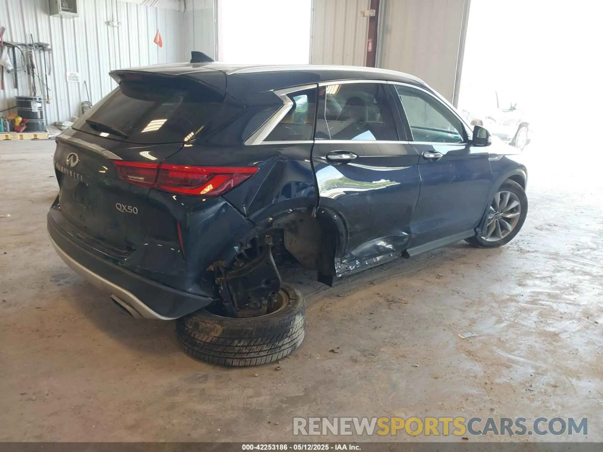 4 Photograph of a damaged car 3PCAJ5M34LF119677 INFINITI QX50 2020