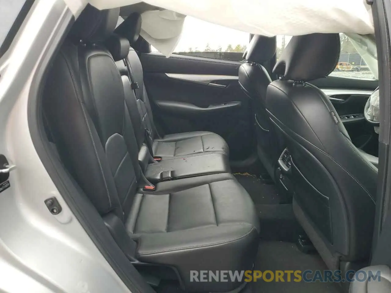 11 Photograph of a damaged car 3PCAJ5M36LF110379 INFINITI QX50 2020