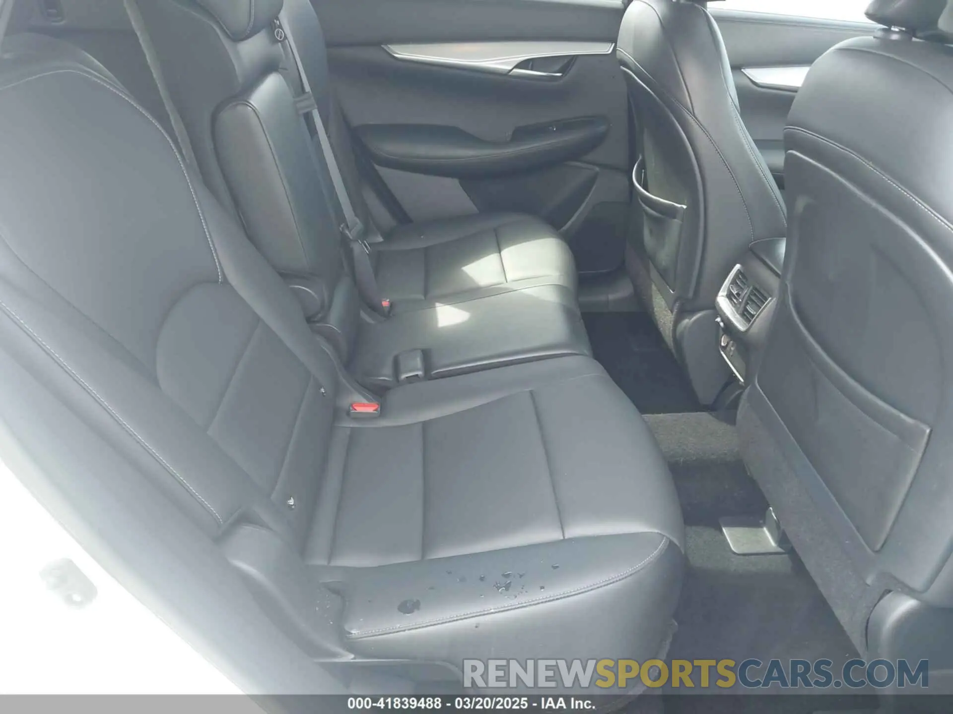 8 Photograph of a damaged car 3PCAJ5M36LF111211 INFINITI QX50 2020