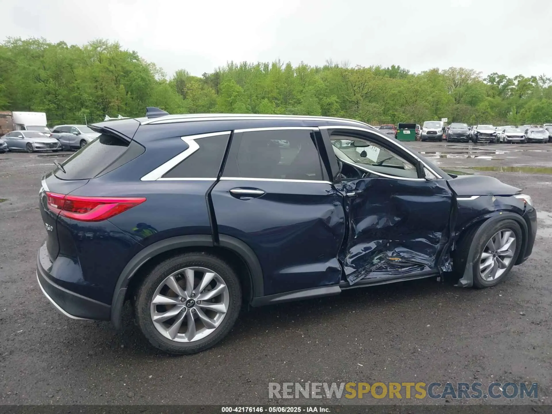 17 Photograph of a damaged car 3PCAJ5M3XLF107050 INFINITI QX50 2020