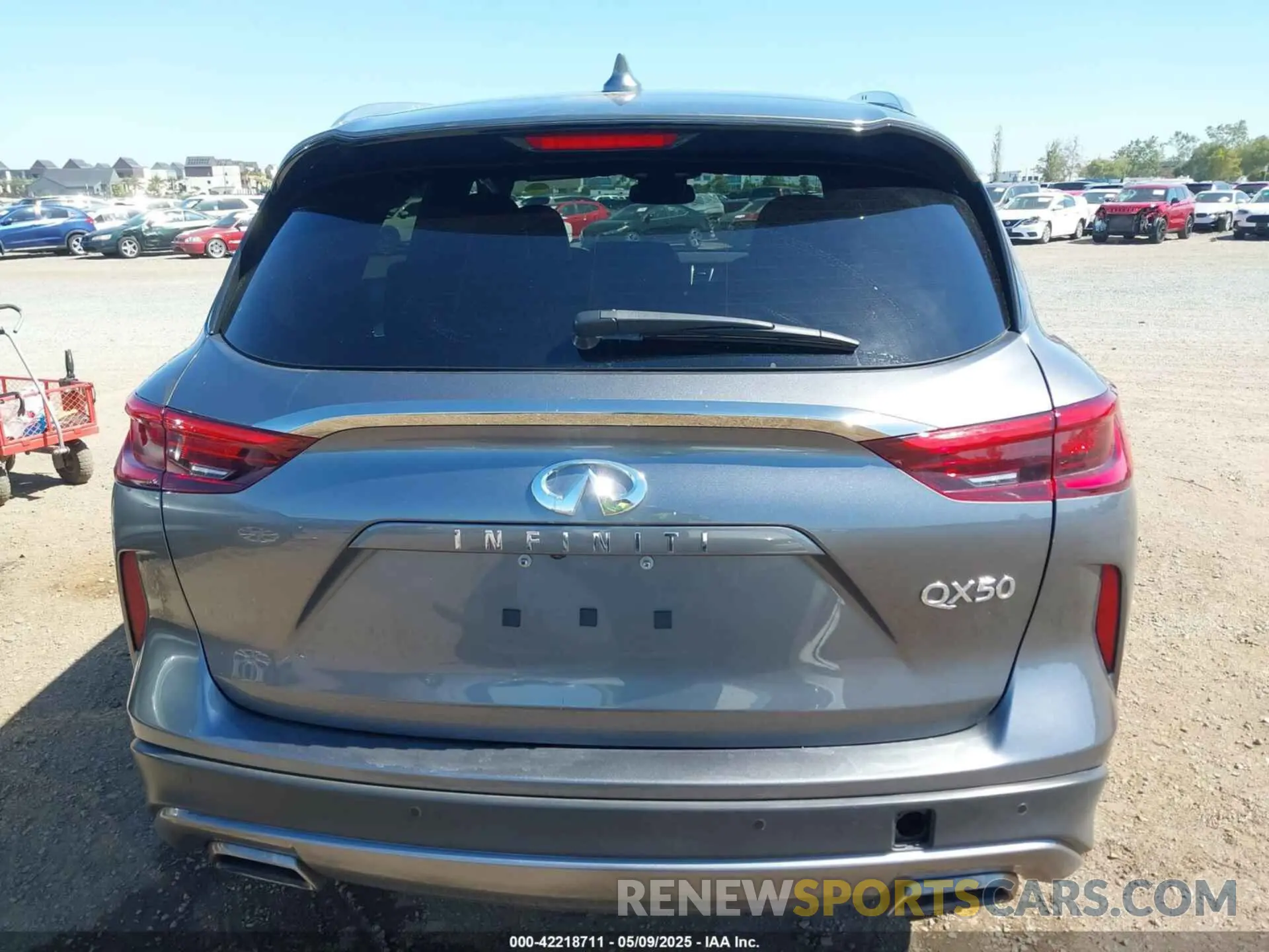 16 Photograph of a damaged car 3PCAJ5BA2MF111323 INFINITI QX50 2021