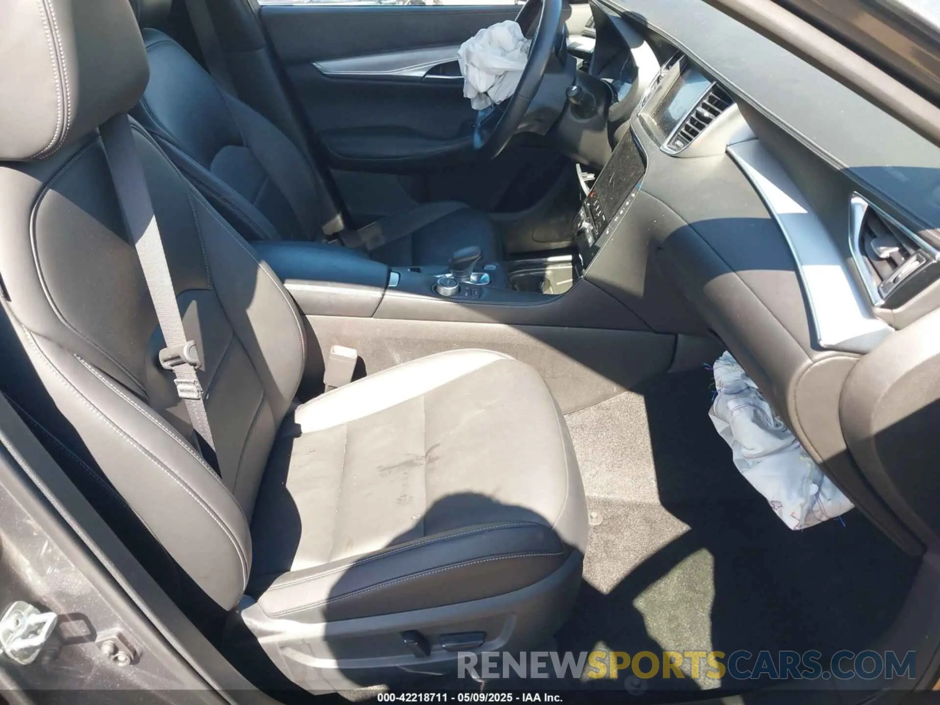 5 Photograph of a damaged car 3PCAJ5BA2MF111323 INFINITI QX50 2021