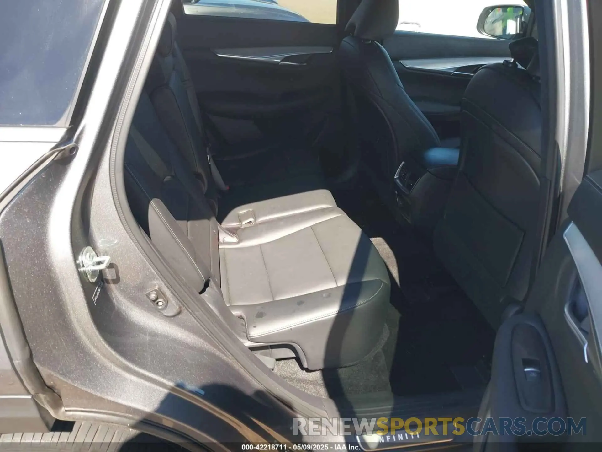 8 Photograph of a damaged car 3PCAJ5BA2MF111323 INFINITI QX50 2021