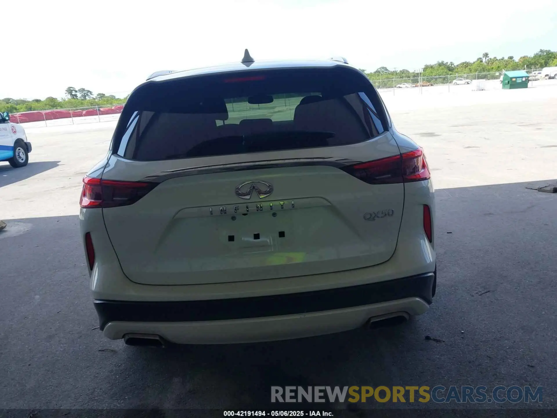 16 Photograph of a damaged car 3PCAJ5BA2MF112939 INFINITI QX50 2021
