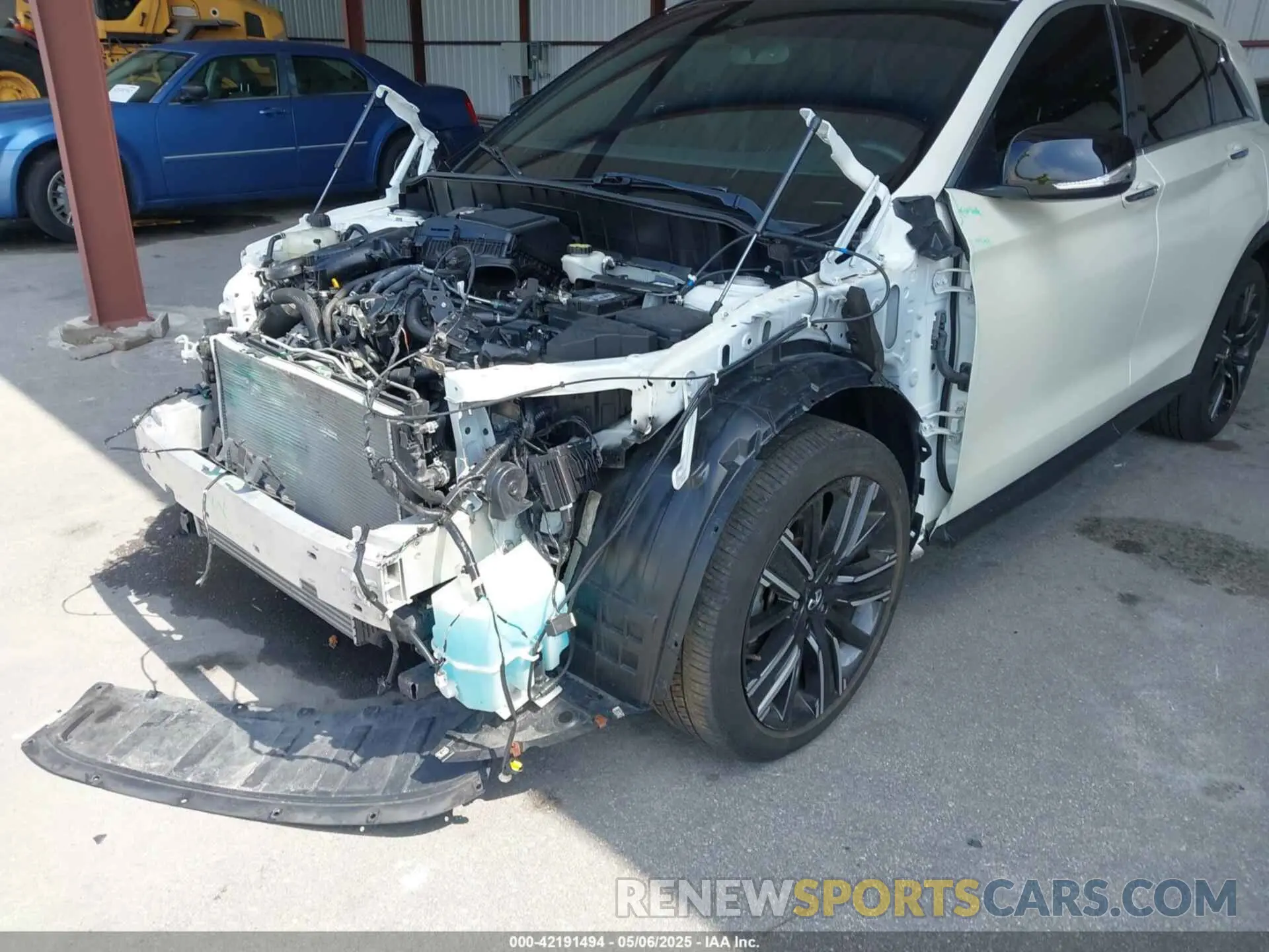 18 Photograph of a damaged car 3PCAJ5BA2MF112939 INFINITI QX50 2021