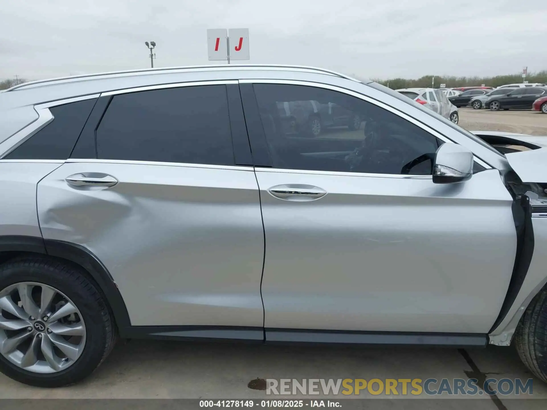 13 Photograph of a damaged car 3PCAJ5BA3MF120824 INFINITI QX50 2021