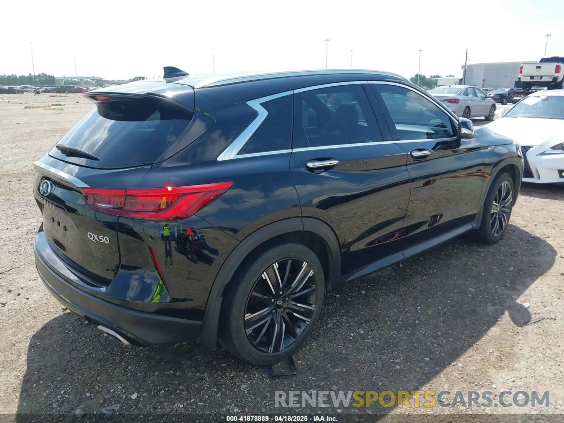4 Photograph of a damaged car 3PCAJ5BA6MF112782 INFINITI QX50 2021