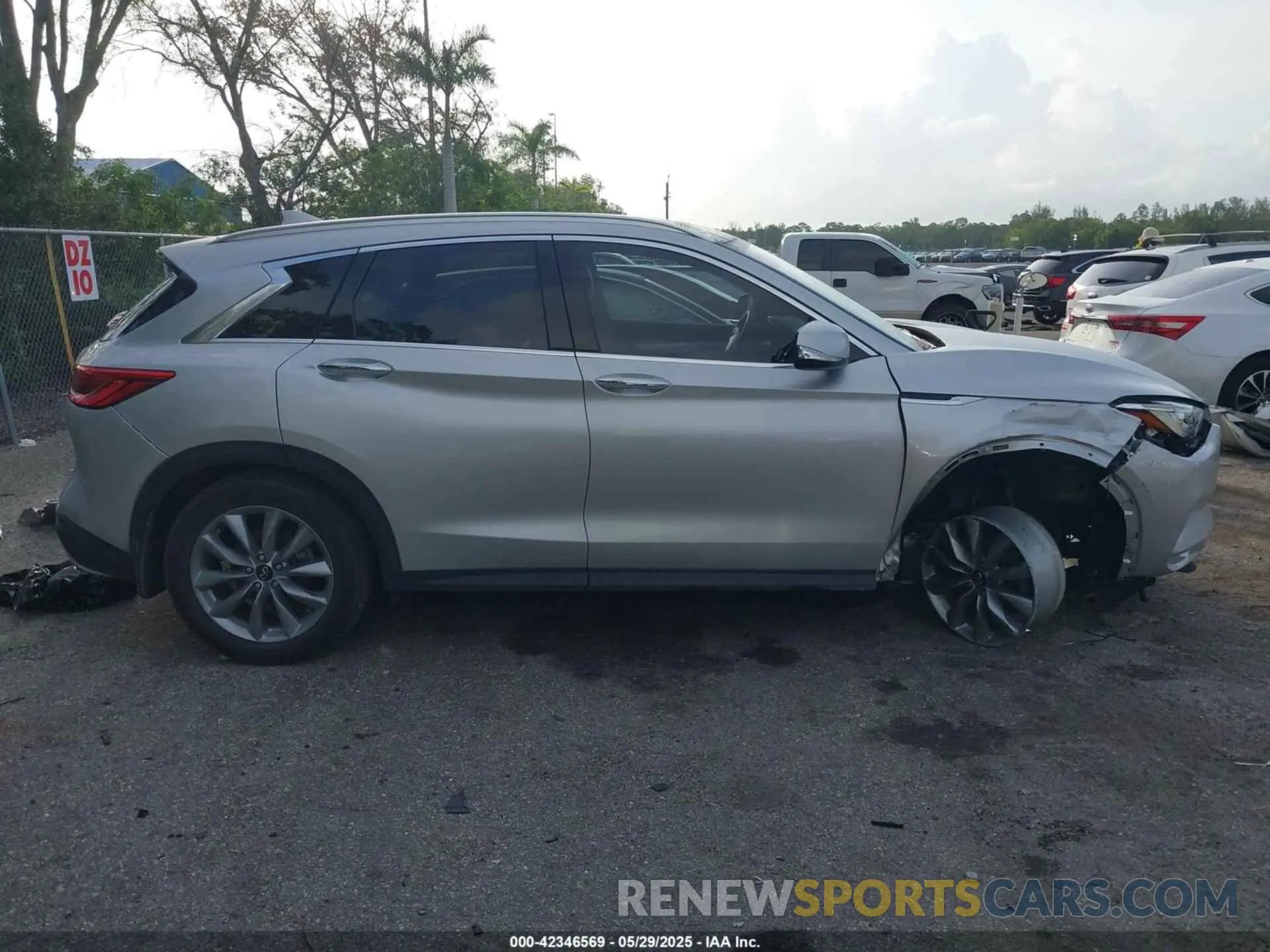 13 Photograph of a damaged car 3PCAJ5BA7MF105890 INFINITI QX50 2021