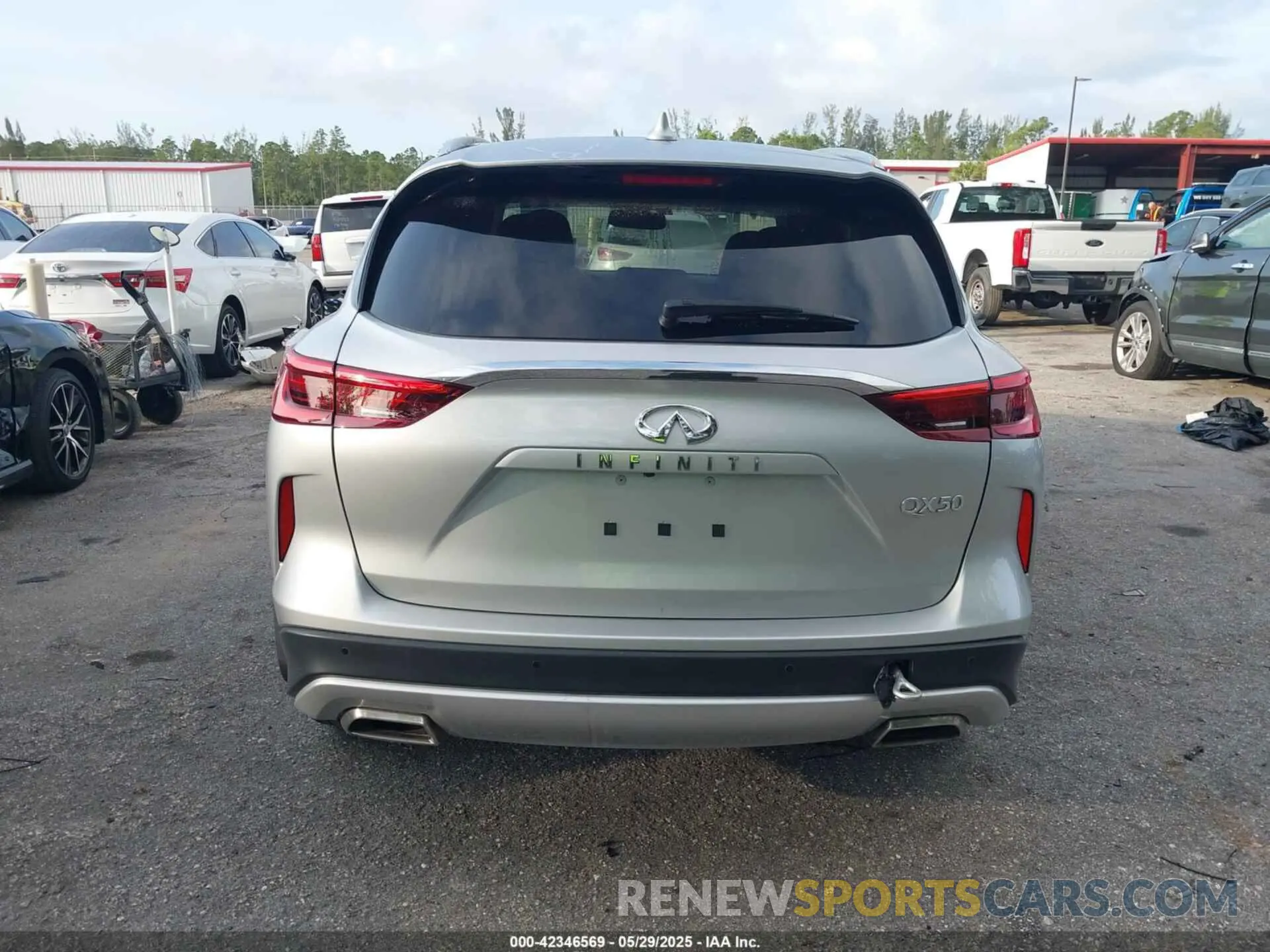 16 Photograph of a damaged car 3PCAJ5BA7MF105890 INFINITI QX50 2021
