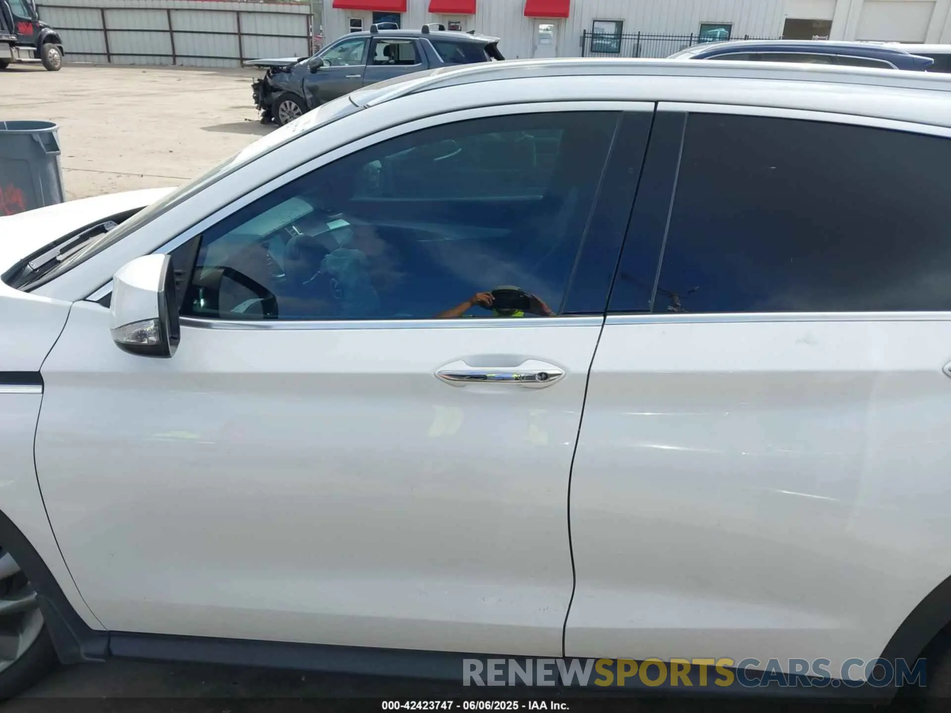 13 Photograph of a damaged car 3PCAJ5BA8MF105137 INFINITI QX50 2021
