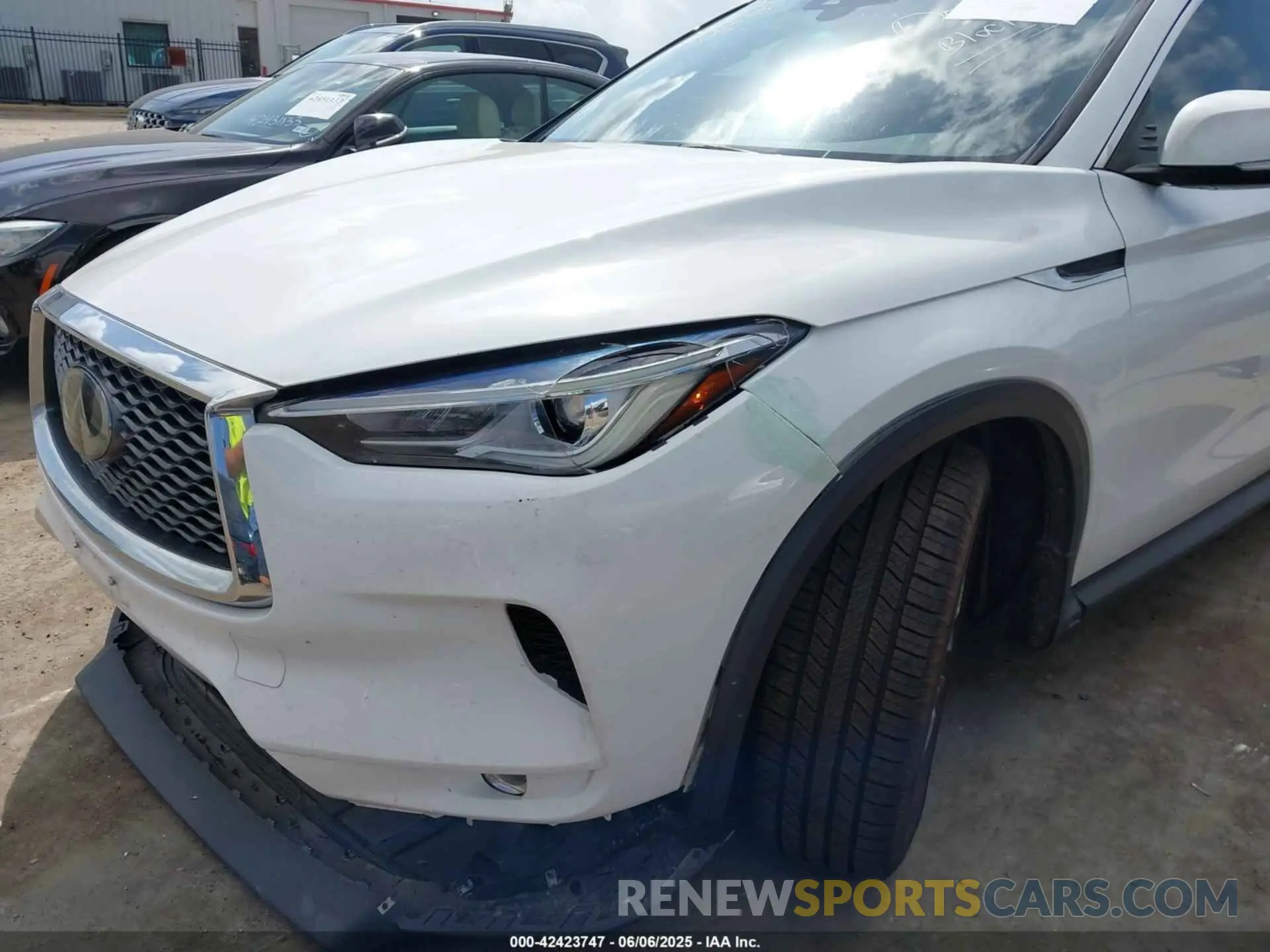 16 Photograph of a damaged car 3PCAJ5BA8MF105137 INFINITI QX50 2021