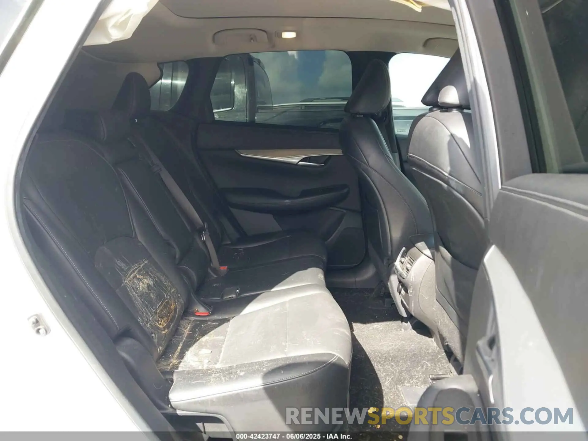 8 Photograph of a damaged car 3PCAJ5BA8MF105137 INFINITI QX50 2021