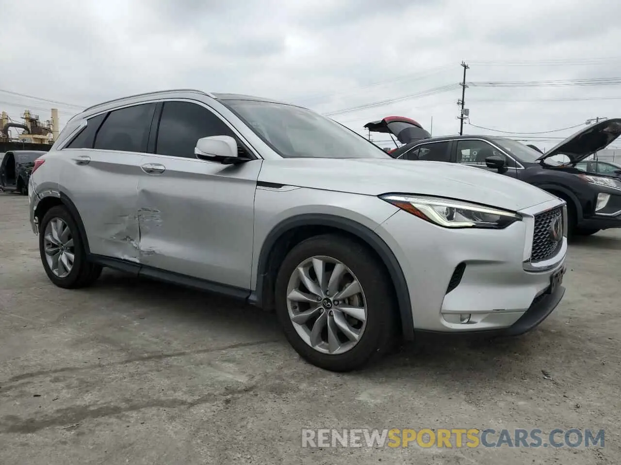 4 Photograph of a damaged car 3PCAJ5BA8MF117966 INFINITI QX50 2021