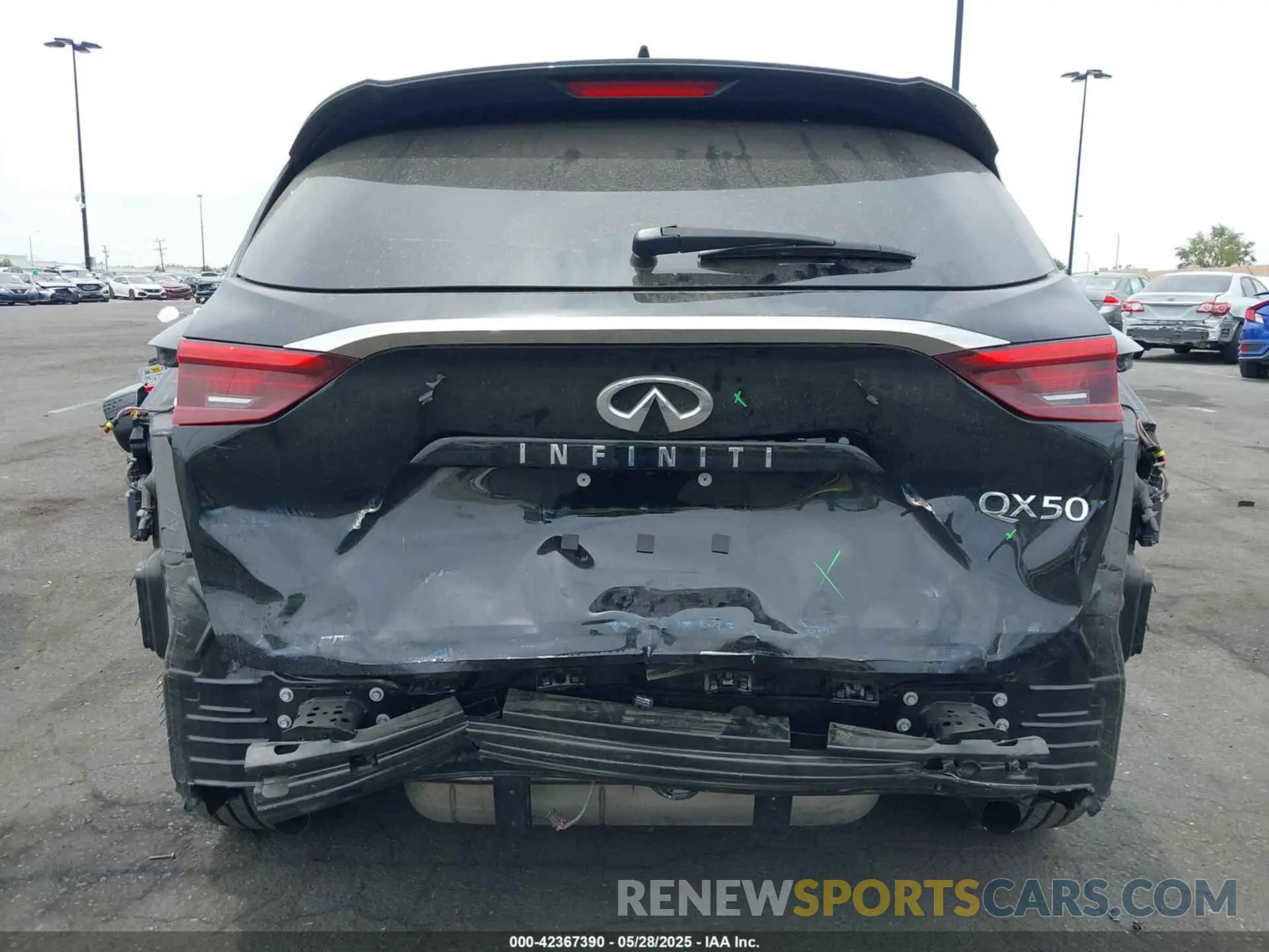 17 Photograph of a damaged car 3PCAJ5BA9MF112761 INFINITI QX50 2021