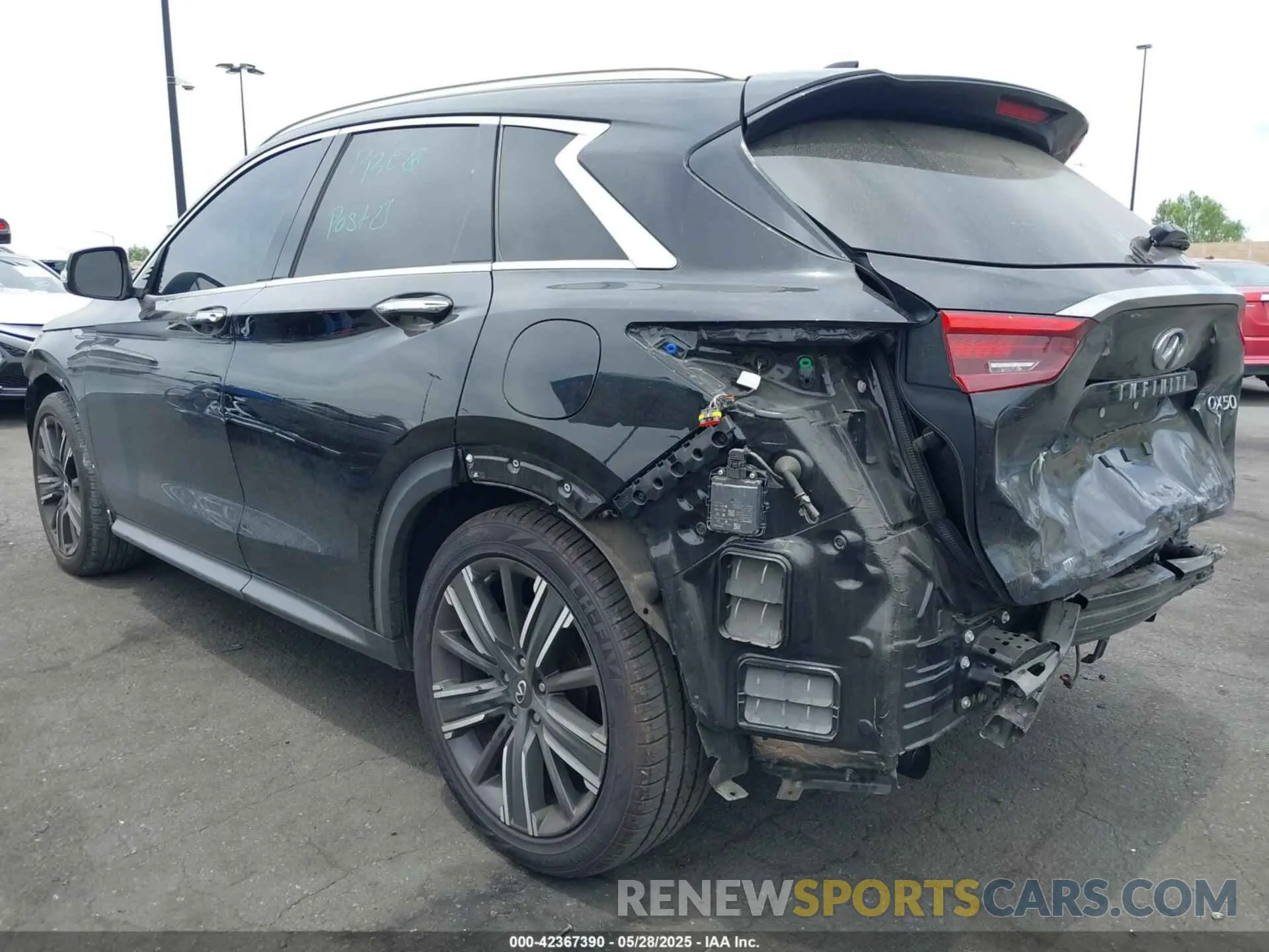 3 Photograph of a damaged car 3PCAJ5BA9MF112761 INFINITI QX50 2021