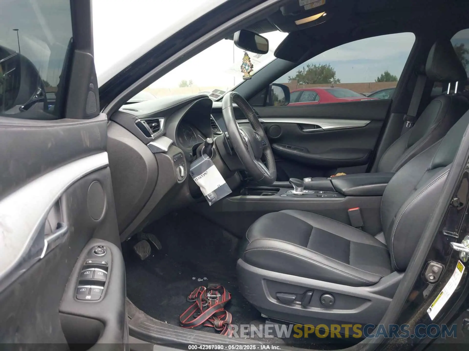 5 Photograph of a damaged car 3PCAJ5BA9MF112761 INFINITI QX50 2021