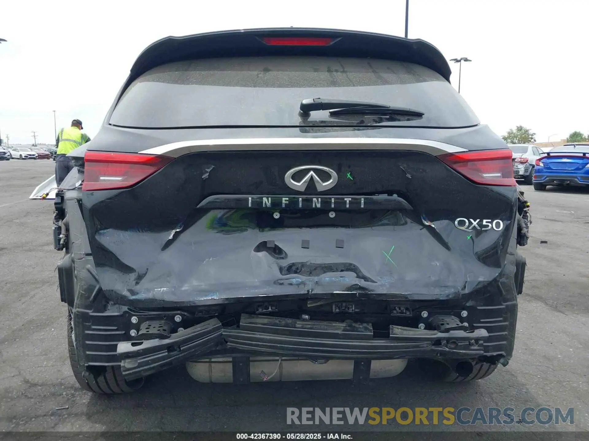 6 Photograph of a damaged car 3PCAJ5BA9MF112761 INFINITI QX50 2021