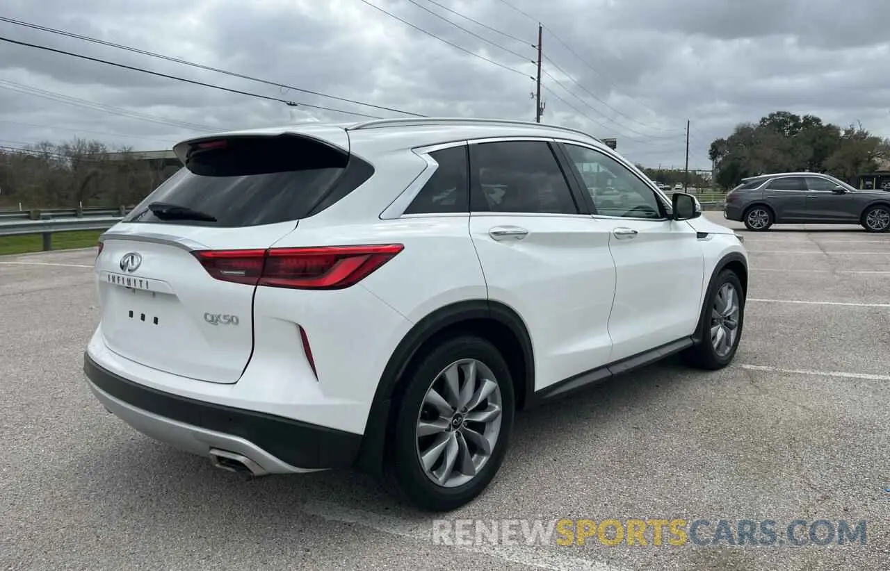 4 Photograph of a damaged car 3PCAJ5BAAMF106981 INFINITI QX50 2021