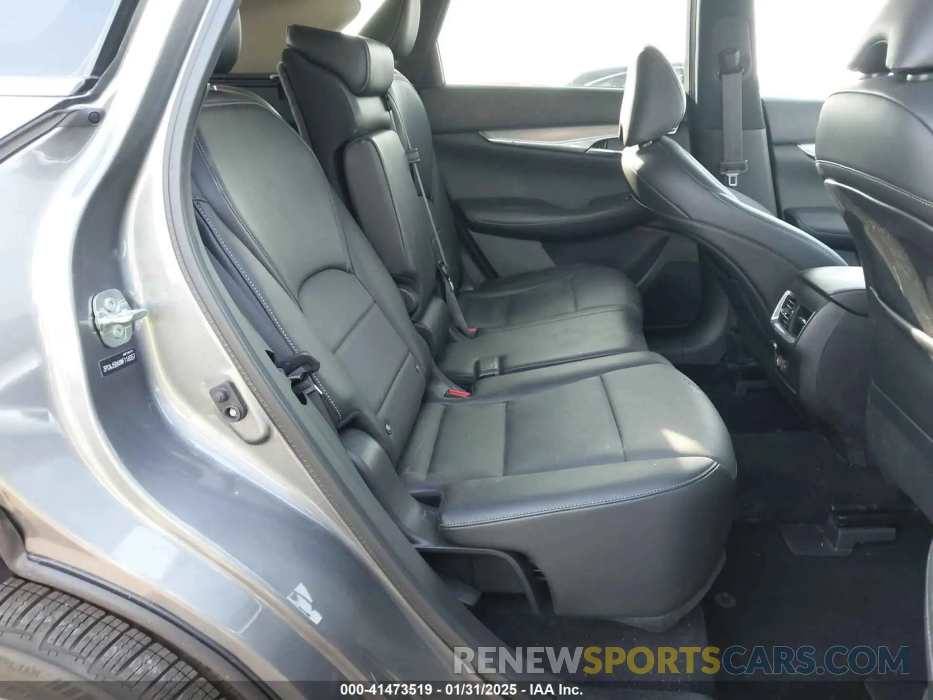 8 Photograph of a damaged car 3PCAJ5BAXMF118357 INFINITI QX50 2021
