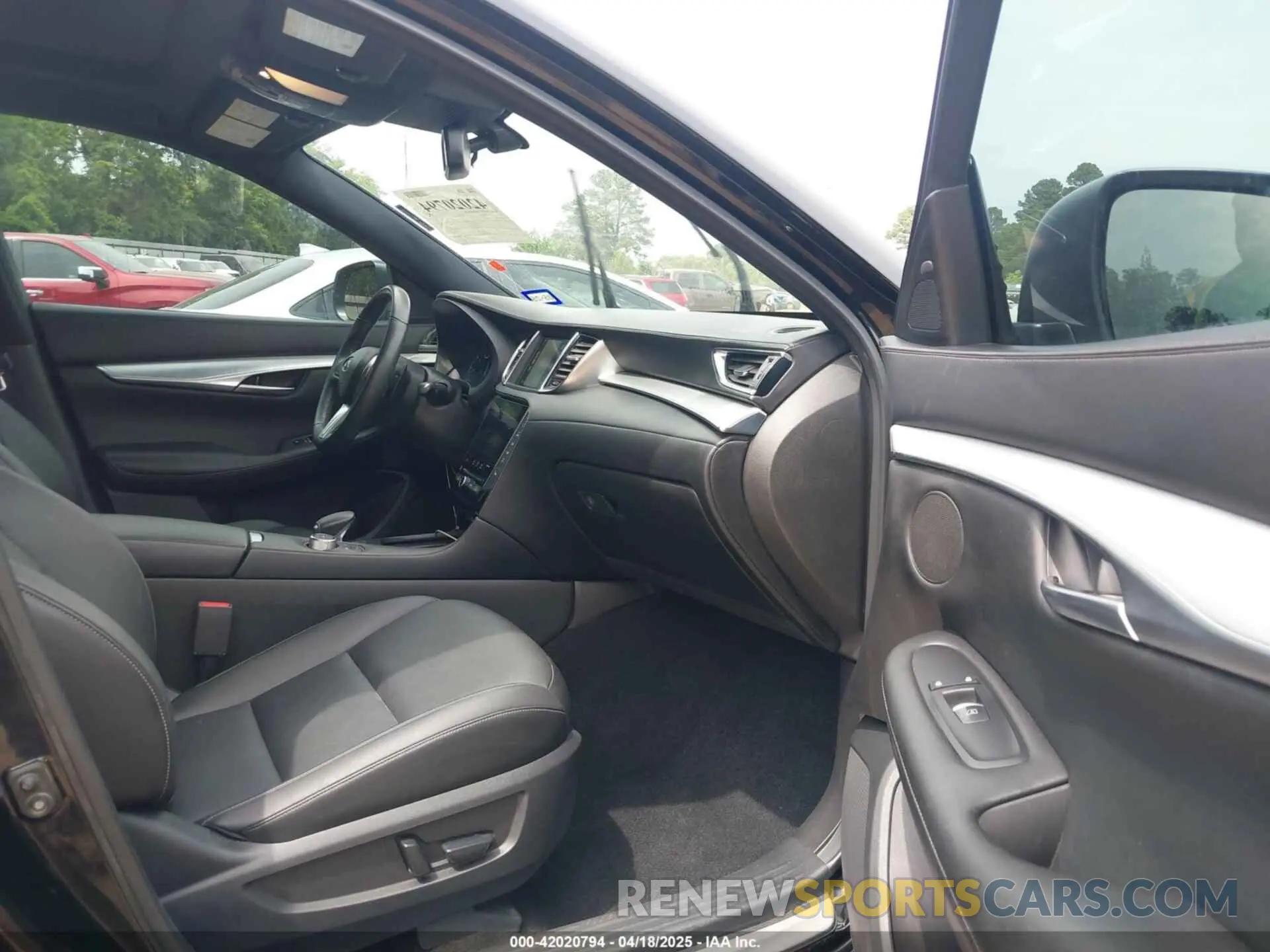 5 Photograph of a damaged car 3PCAJ5BAXMF125311 INFINITI QX50 2021