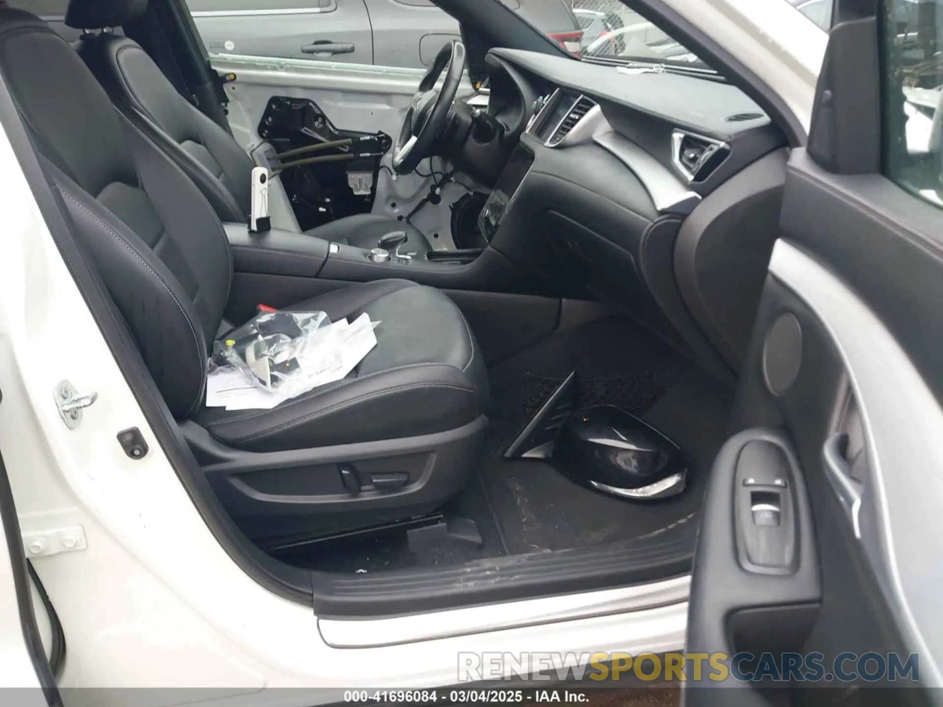 5 Photograph of a damaged car 3PCAJ5BB0MF105478 INFINITI QX50 2021