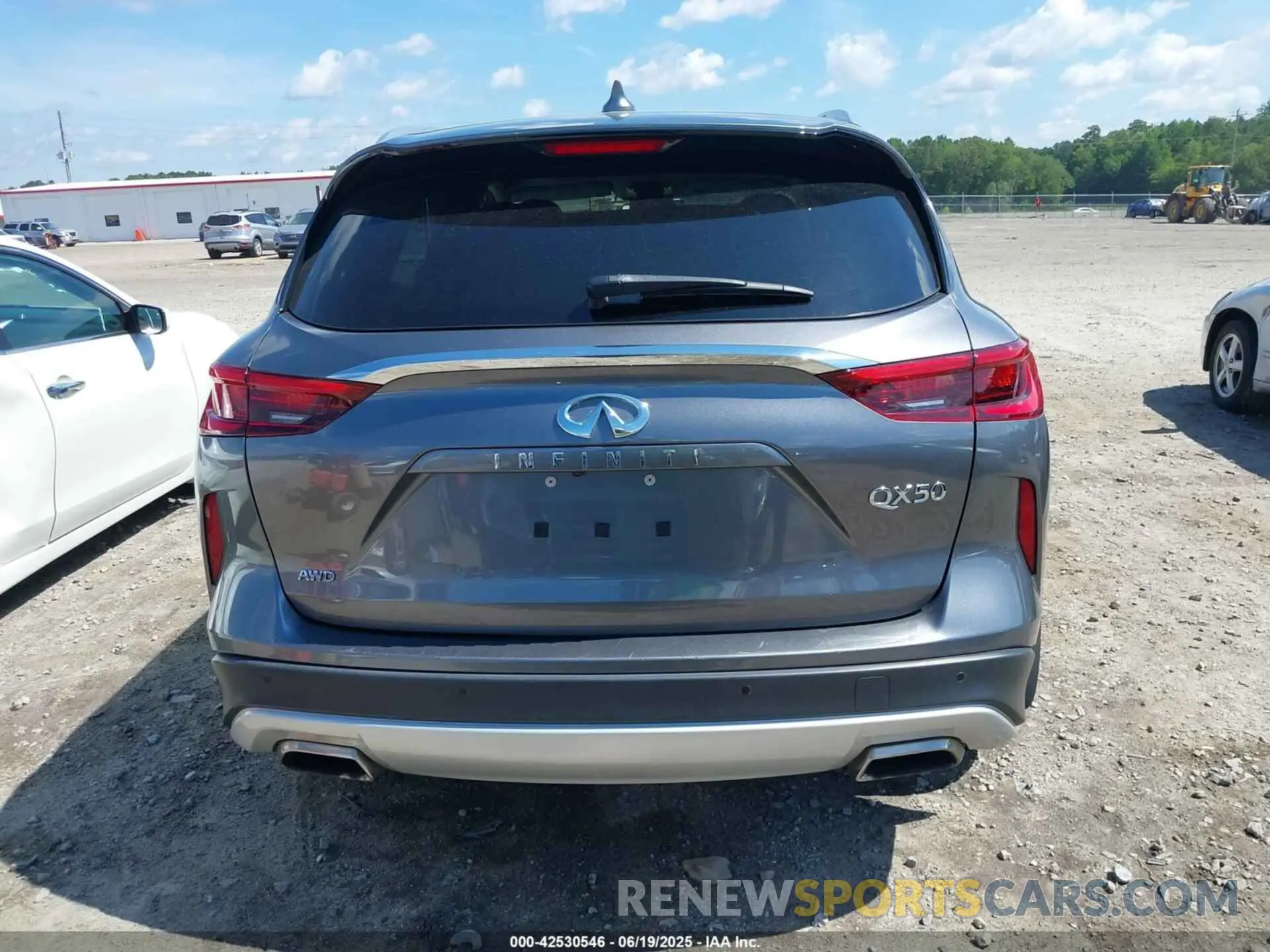 17 Photograph of a damaged car 3PCAJ5BB0MF109479 INFINITI QX50 2021