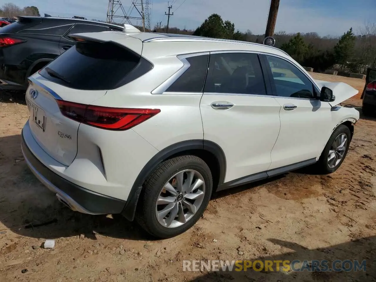 3 Photograph of a damaged car 3PCAJ5BB5MF125399 INFINITI QX50 2021