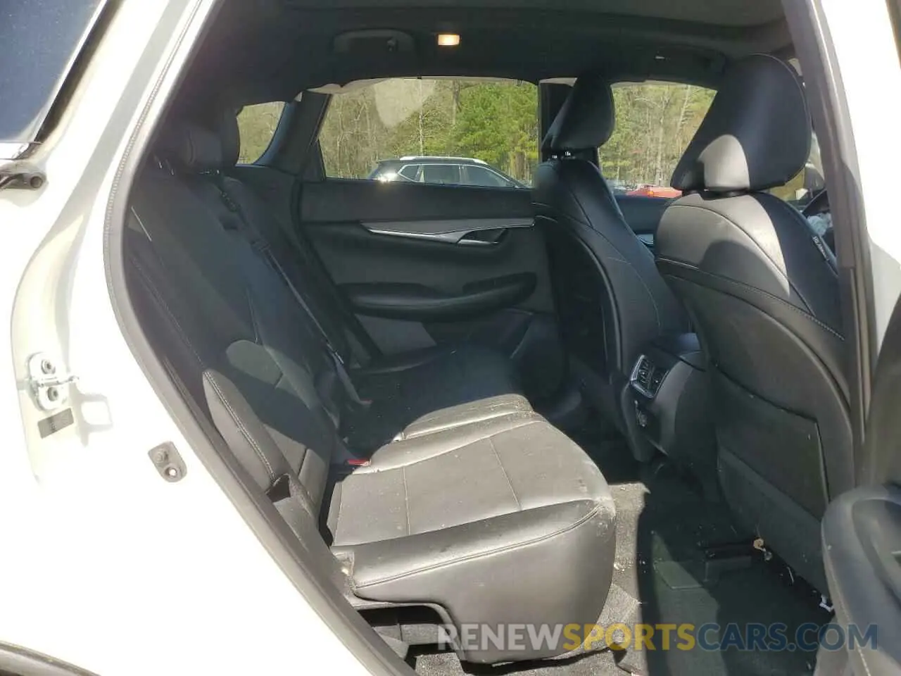 11 Photograph of a damaged car 3PCAJ5BB6MF124388 INFINITI QX50 2021