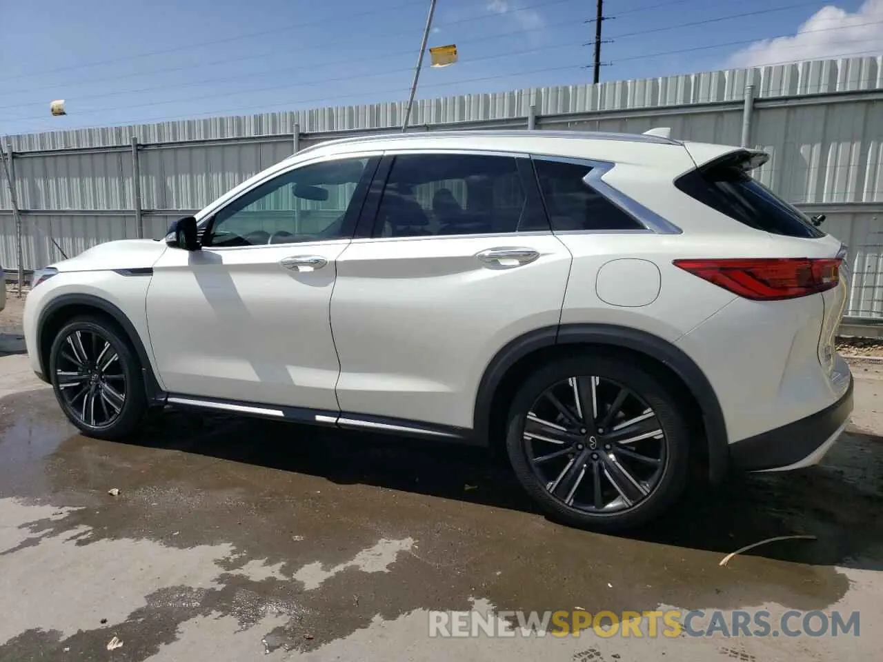 2 Photograph of a damaged car 3PCAJ5BB8MF102182 INFINITI QX50 2021