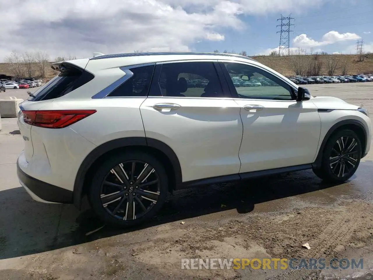 3 Photograph of a damaged car 3PCAJ5BB8MF102182 INFINITI QX50 2021