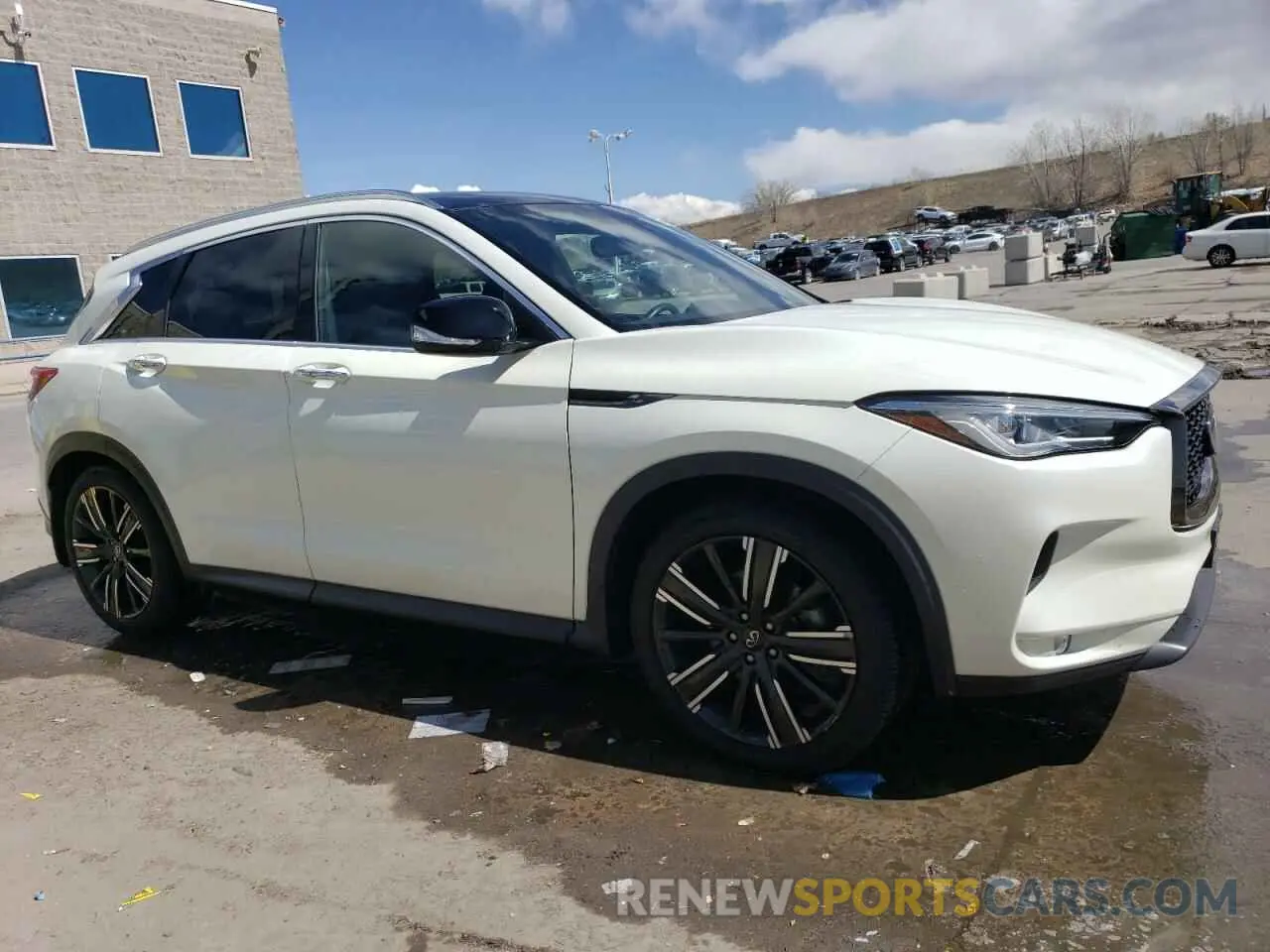 4 Photograph of a damaged car 3PCAJ5BB8MF102182 INFINITI QX50 2021
