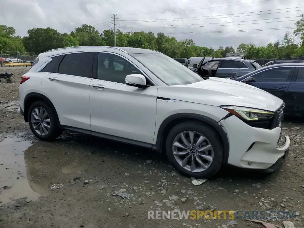 4 Photograph of a damaged car 3PCAJ5BB9MF120951 INFINITI QX50 2021