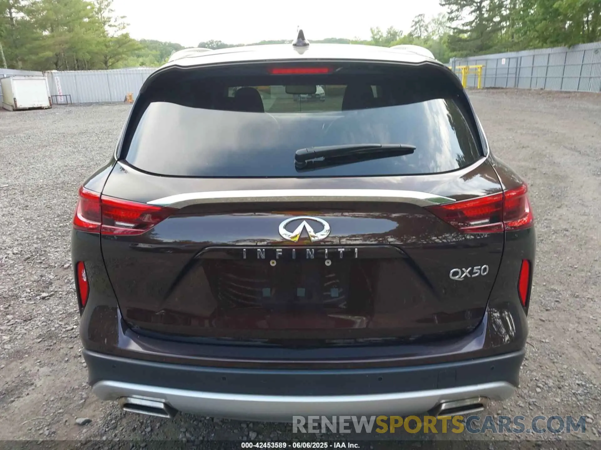 16 Photograph of a damaged car 3PCAJ5CA2MF110669 INFINITI QX50 2021