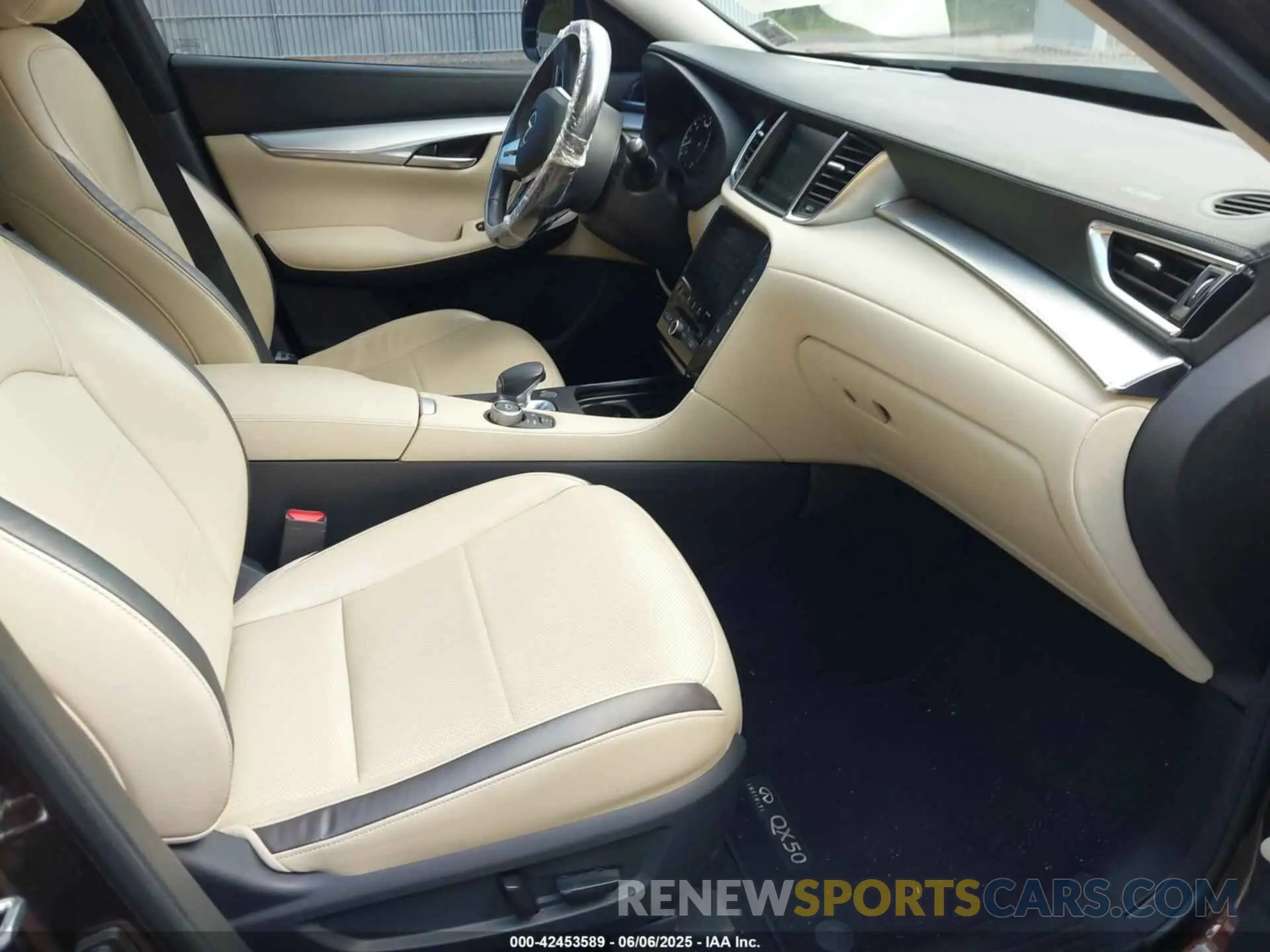 5 Photograph of a damaged car 3PCAJ5CA2MF110669 INFINITI QX50 2021