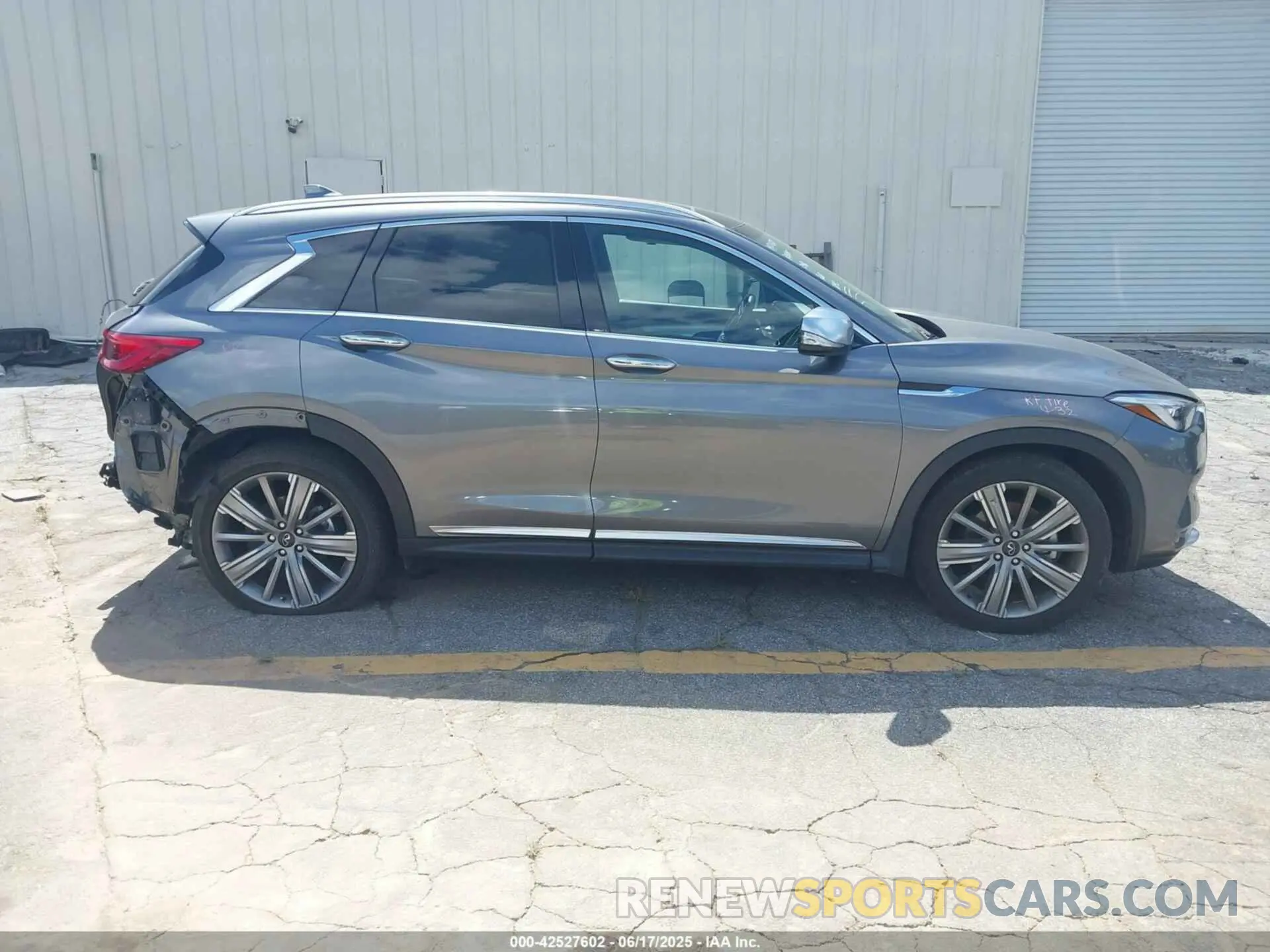 13 Photograph of a damaged car 3PCAJ5CA3MF115346 INFINITI QX50 2021