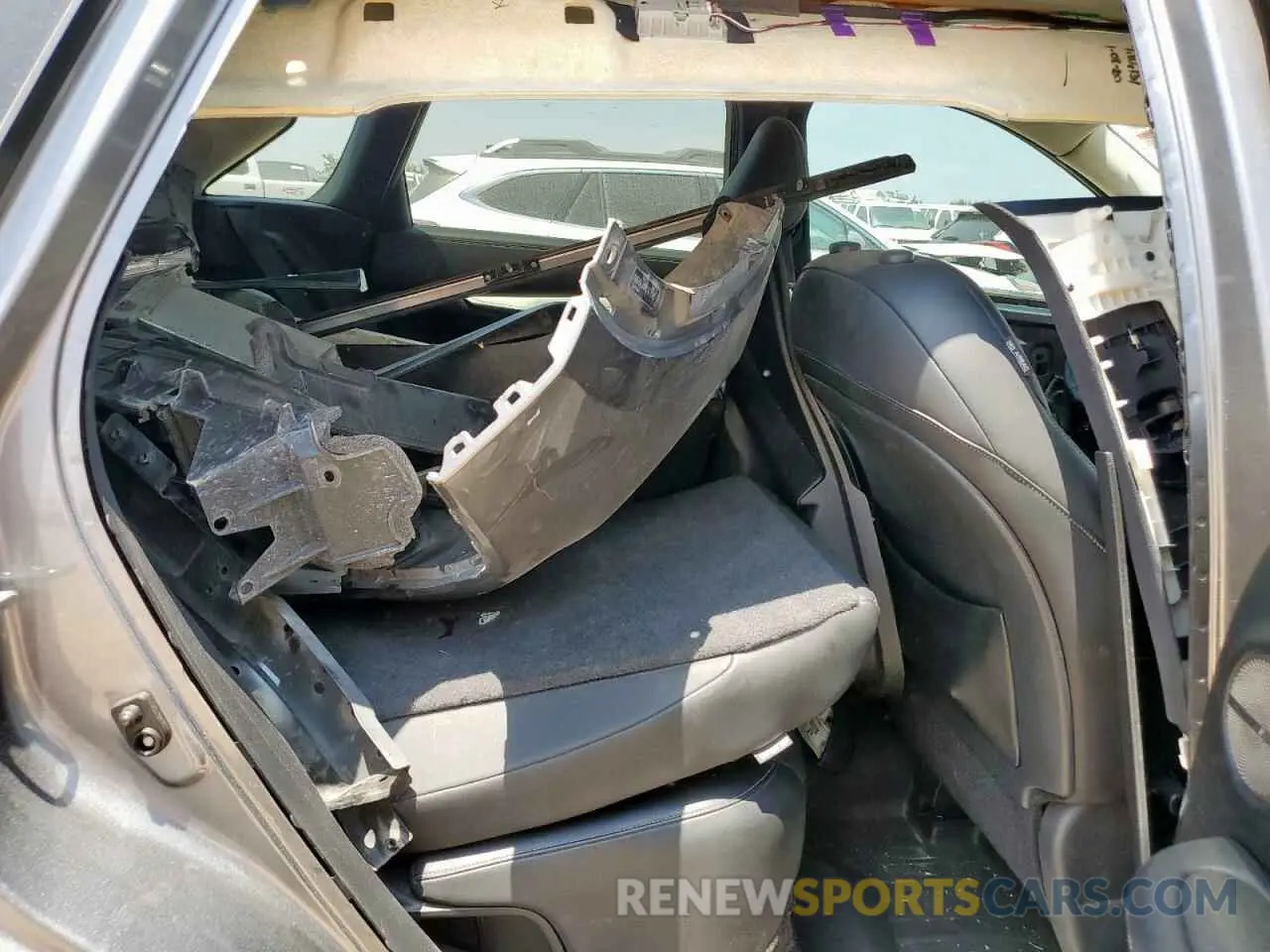 11 Photograph of a damaged car 3PCAJ5CA4MF101584 INFINITI QX50 2021