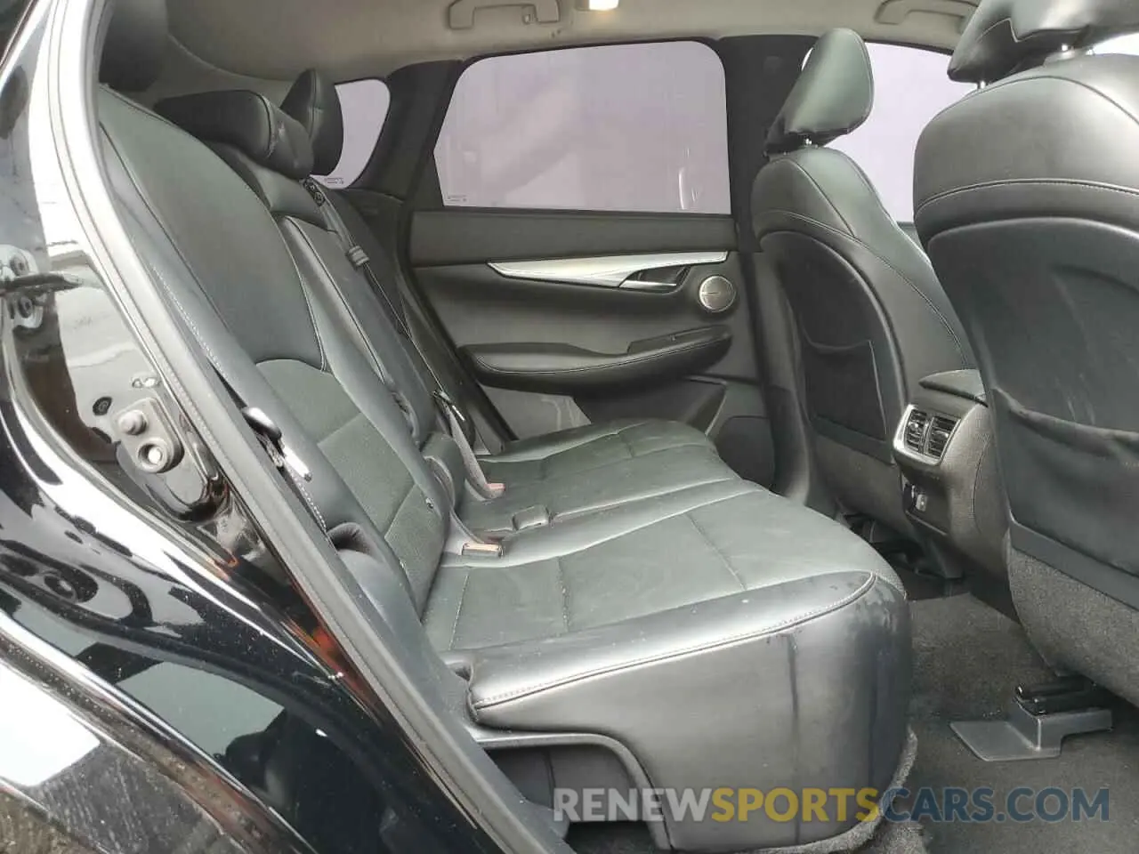11 Photograph of a damaged car 3PCAJ5CA6MF104244 INFINITI QX50 2021