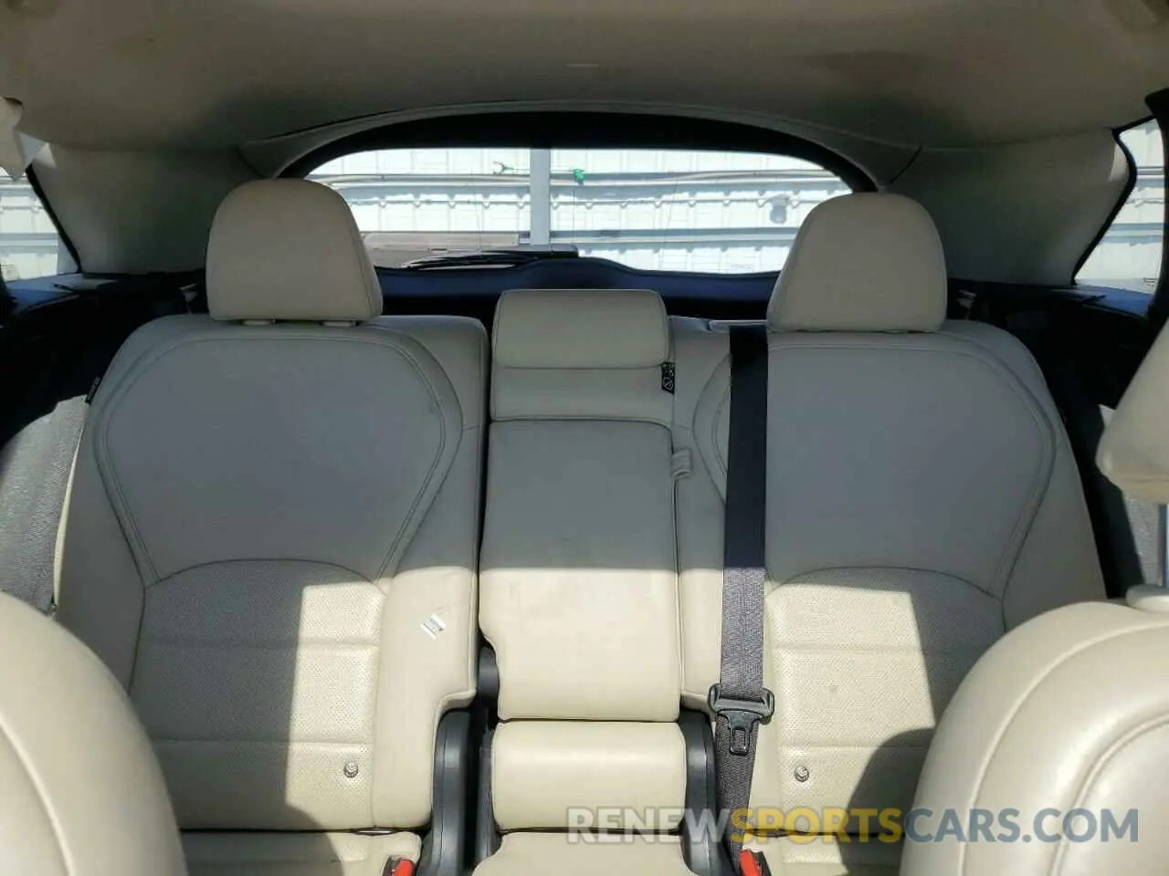 10 Photograph of a damaged car 3PCAJ5CB3MF104596 INFINITI QX50 2021