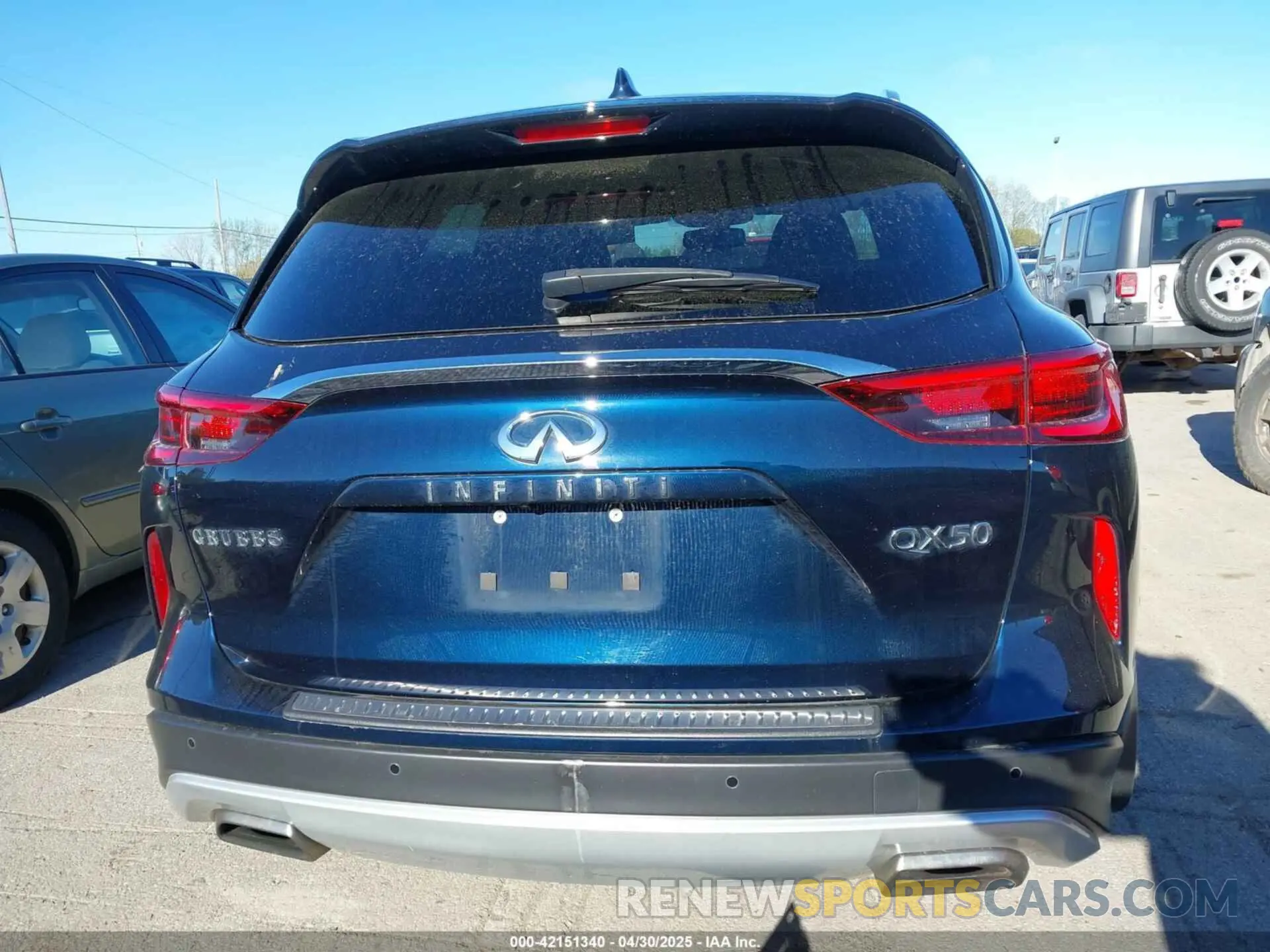17 Photograph of a damaged car 3PCAJ5DA7MF100797 INFINITI QX50 2021