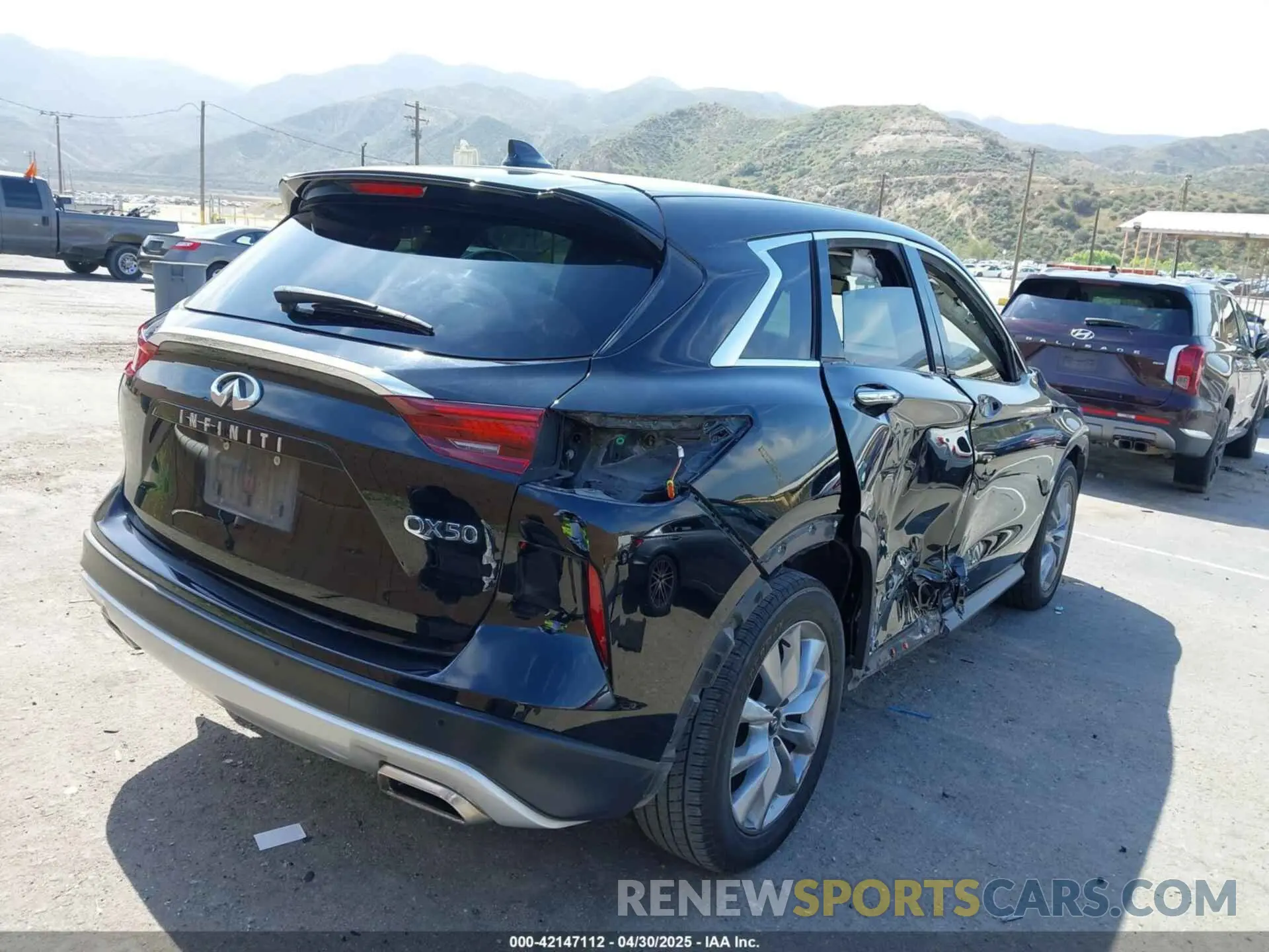 4 Photograph of a damaged car 3PCAJ5AA4NF107602 INFINITI QX50 2022