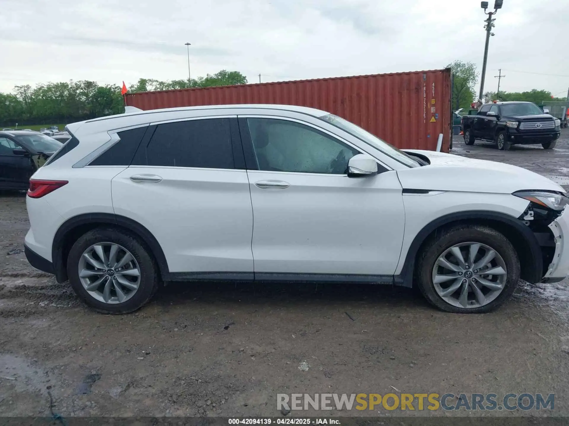 13 Photograph of a damaged car 3PCAJ5AAXNF120421 INFINITI QX50 2022