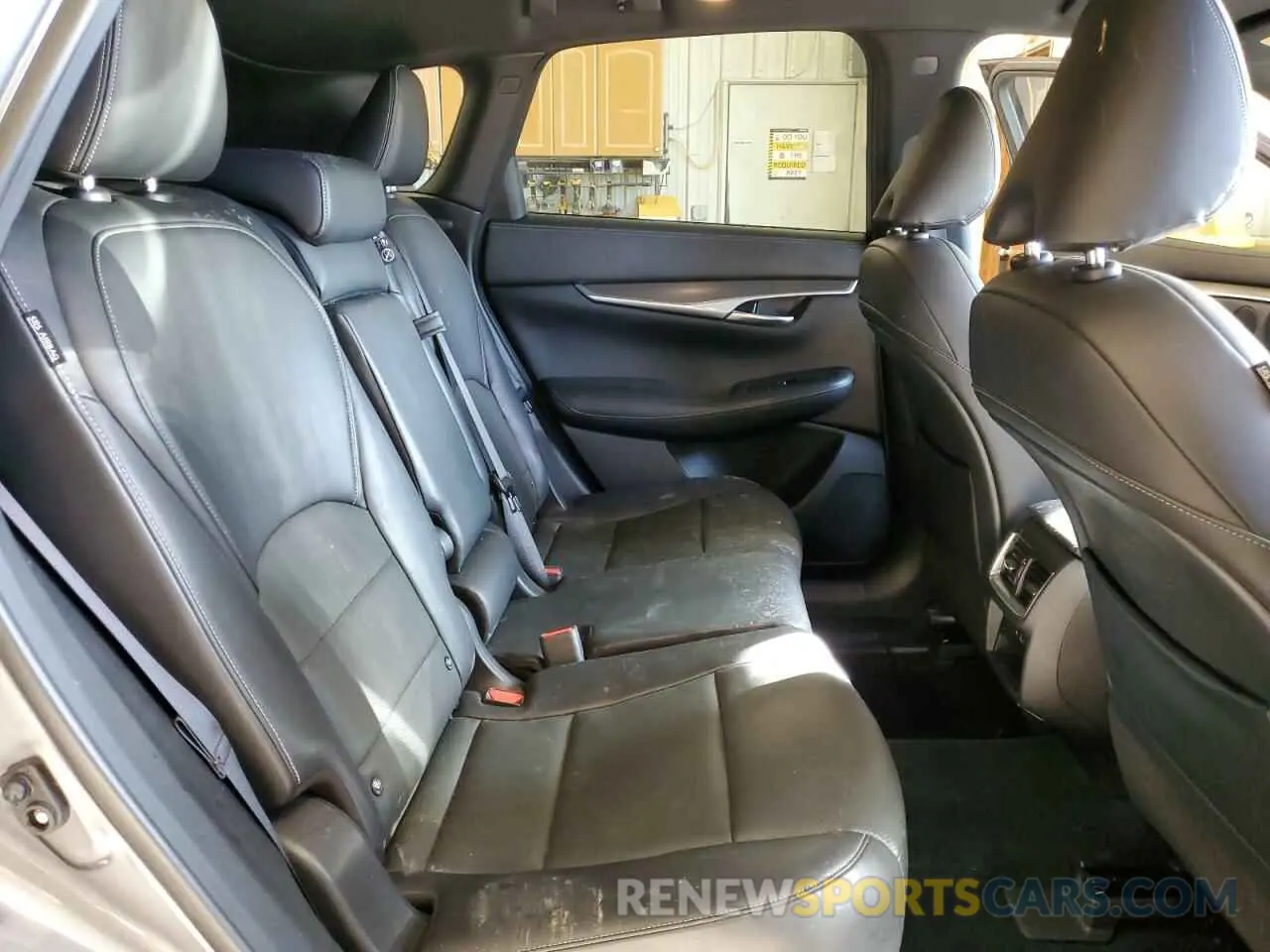 12 Photograph of a damaged car 3PCAJ5BA5NF116629 INFINITI QX50 2022