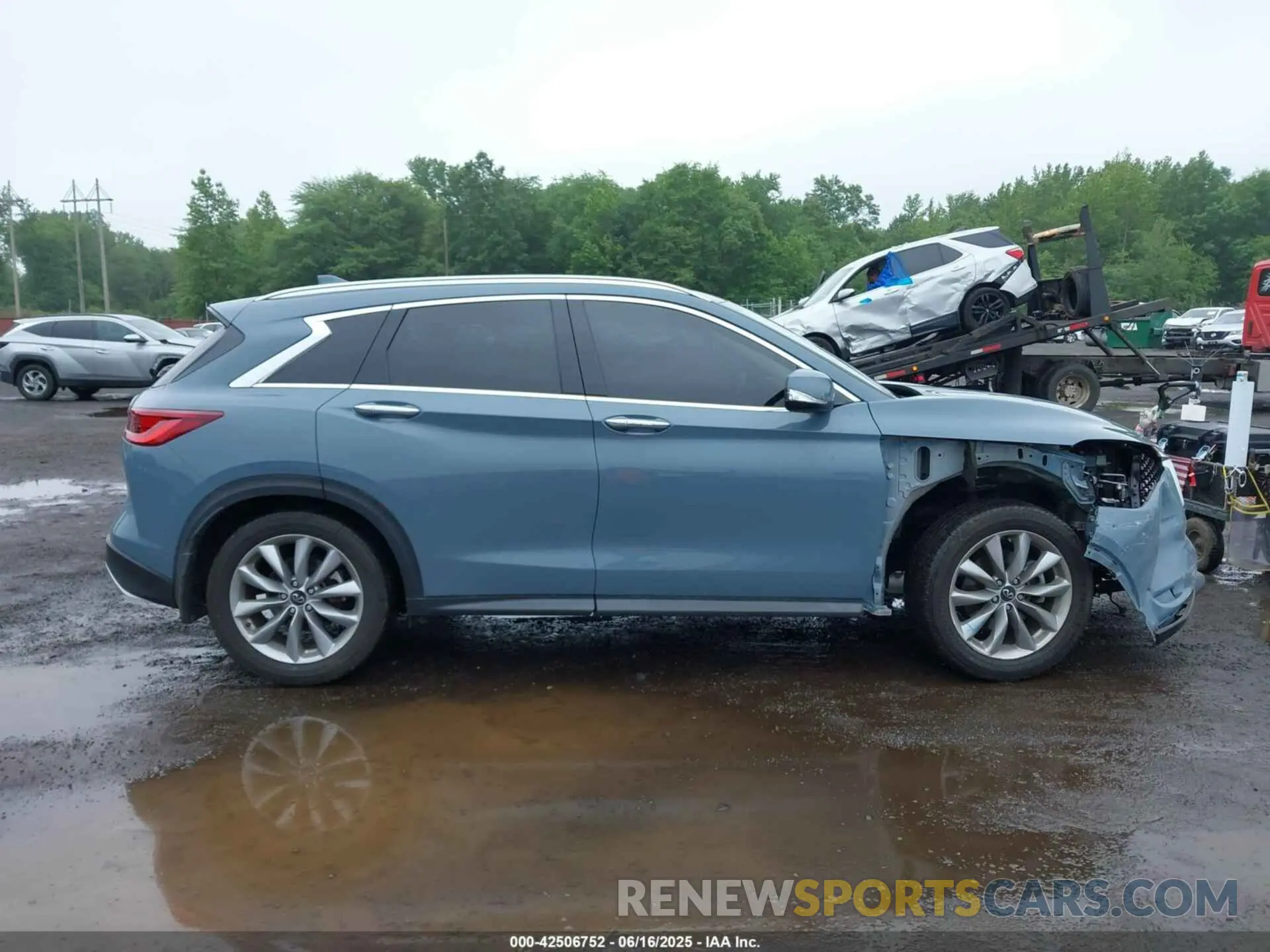 13 Photograph of a damaged car 3PCAJ5BB4NF112080 INFINITI QX50 2022