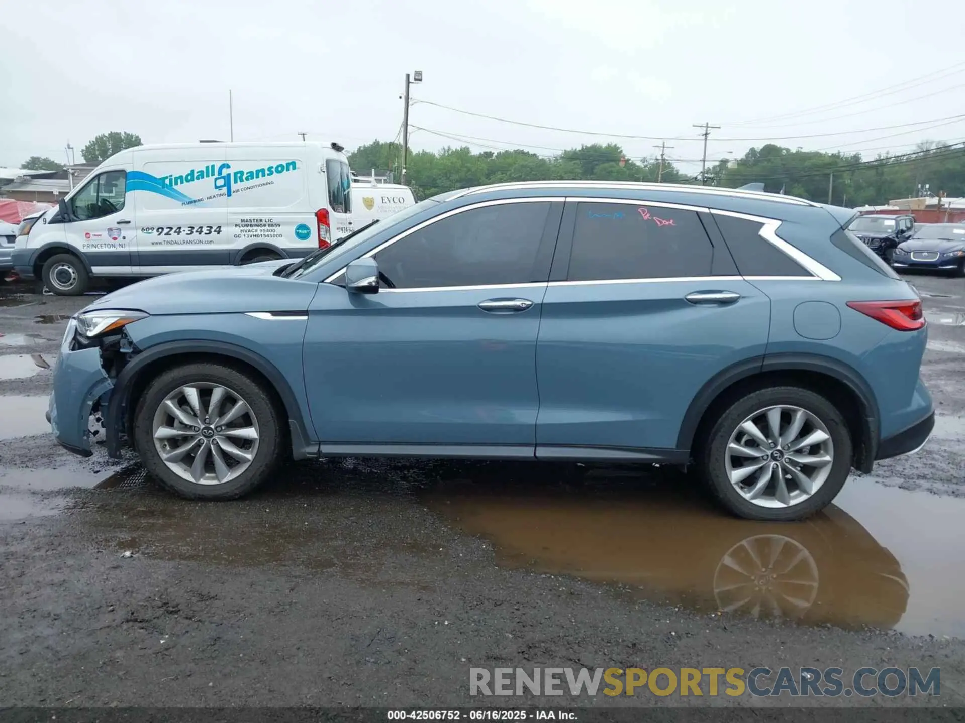 14 Photograph of a damaged car 3PCAJ5BB4NF112080 INFINITI QX50 2022