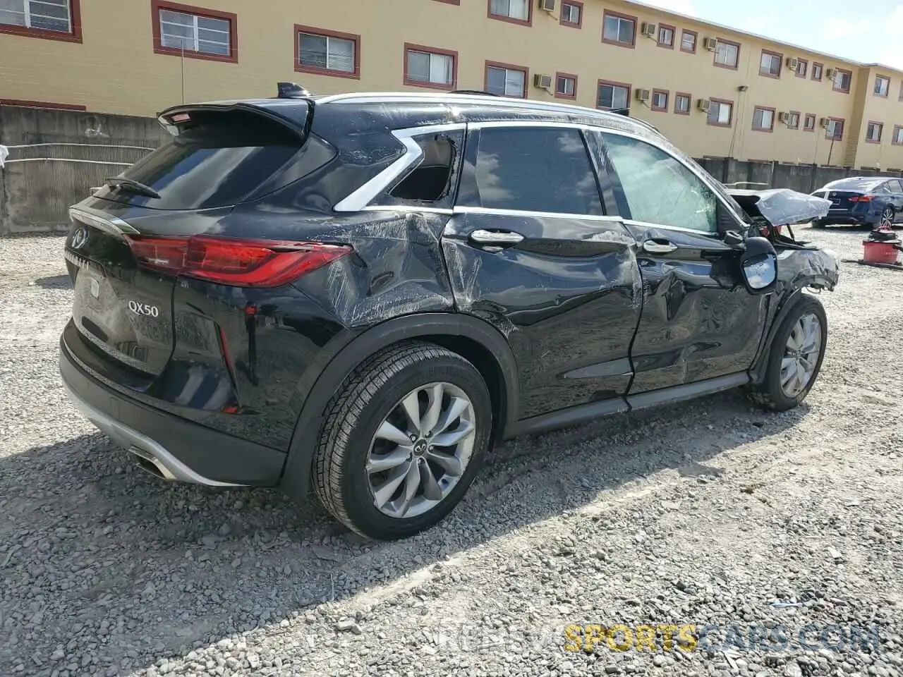 3 Photograph of a damaged car 3PCAJ5CA9NF118057 INFINITI QX50 2022