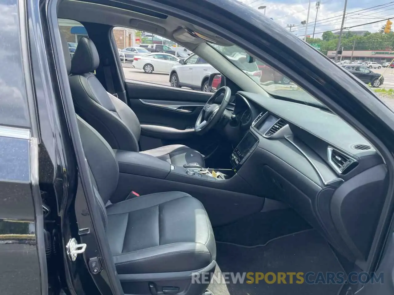 5 Photograph of a damaged car 3PCAJ5BA0PF108571 INFINITI QX50 2023